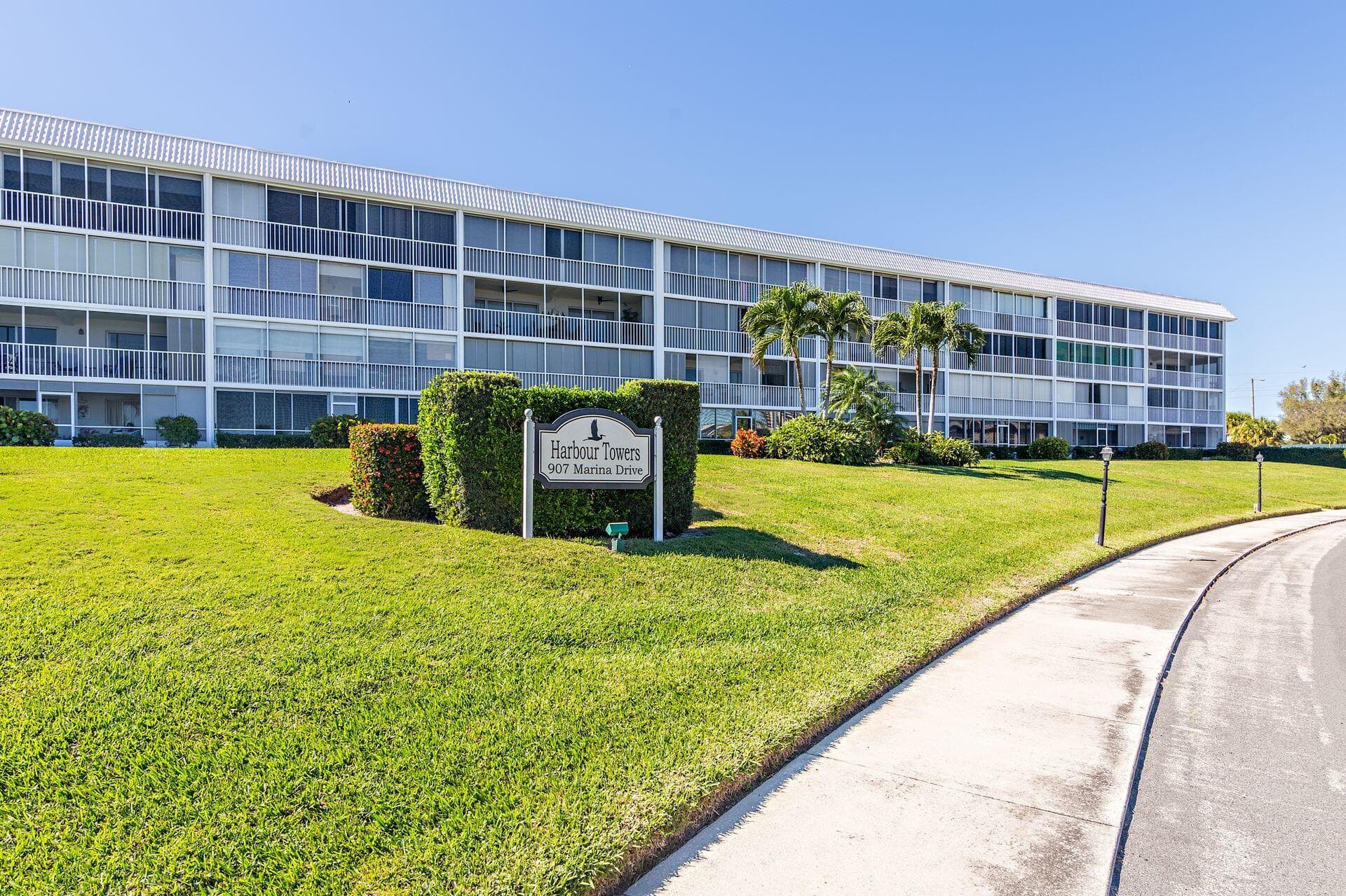907 Marina Drive 402, North Palm Beach, FL 33408 — photo 26 of 49
