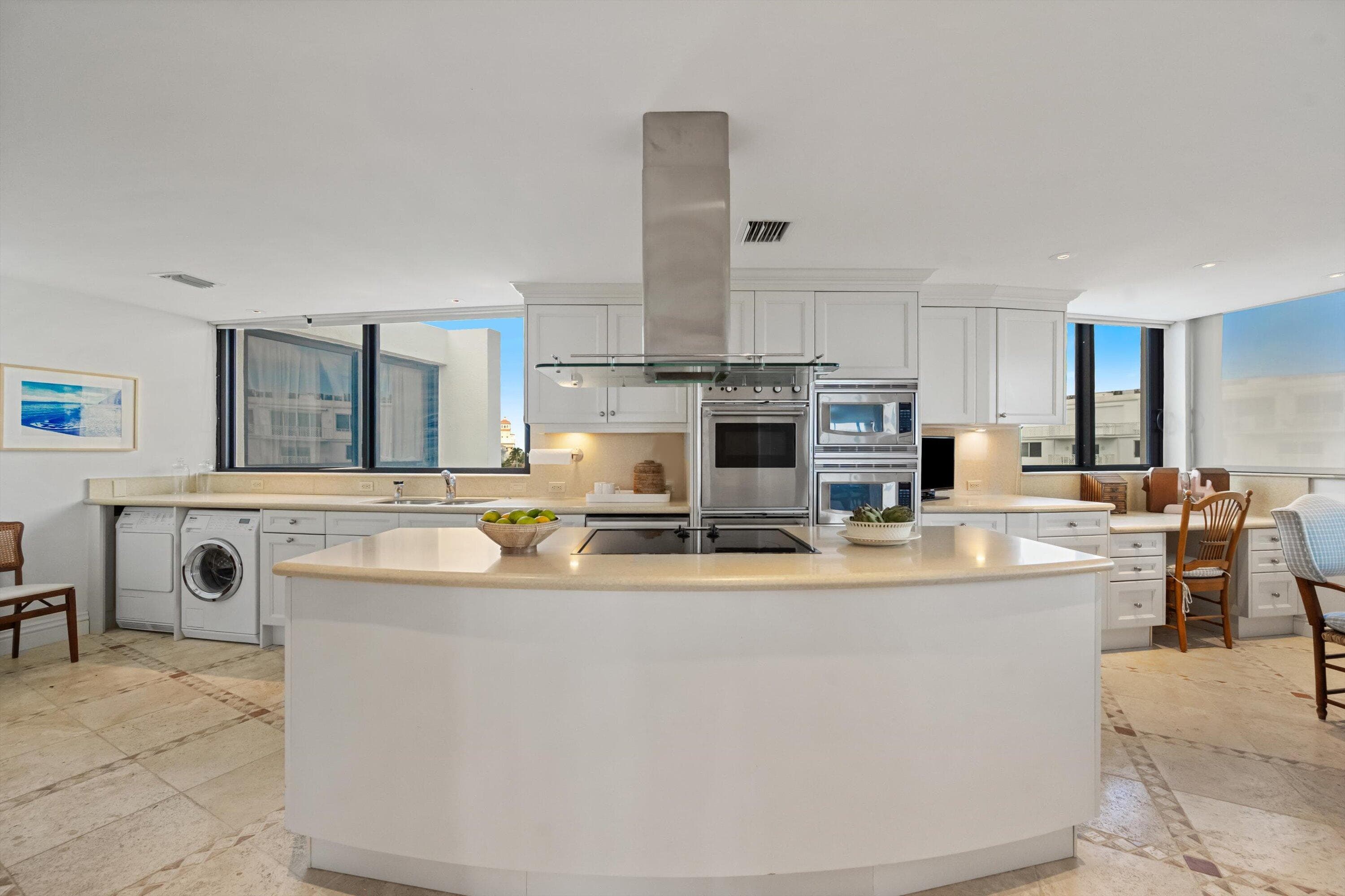 150 N Ocean Boulevard Ph 3, Palm Beach, FL 33480 — photo 10 of 32