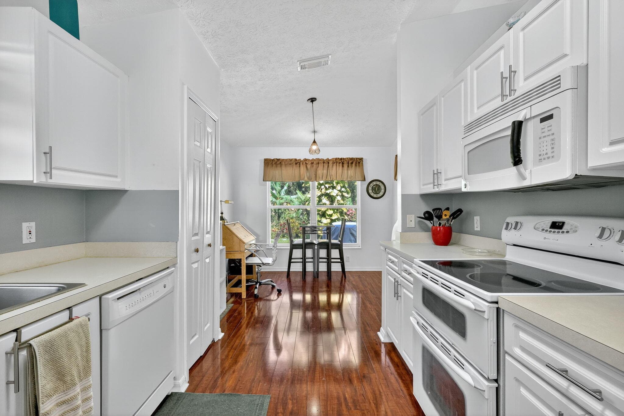 13924 Aguila Avenue, Fort Pierce, FL 34951 — photo 8 of 35