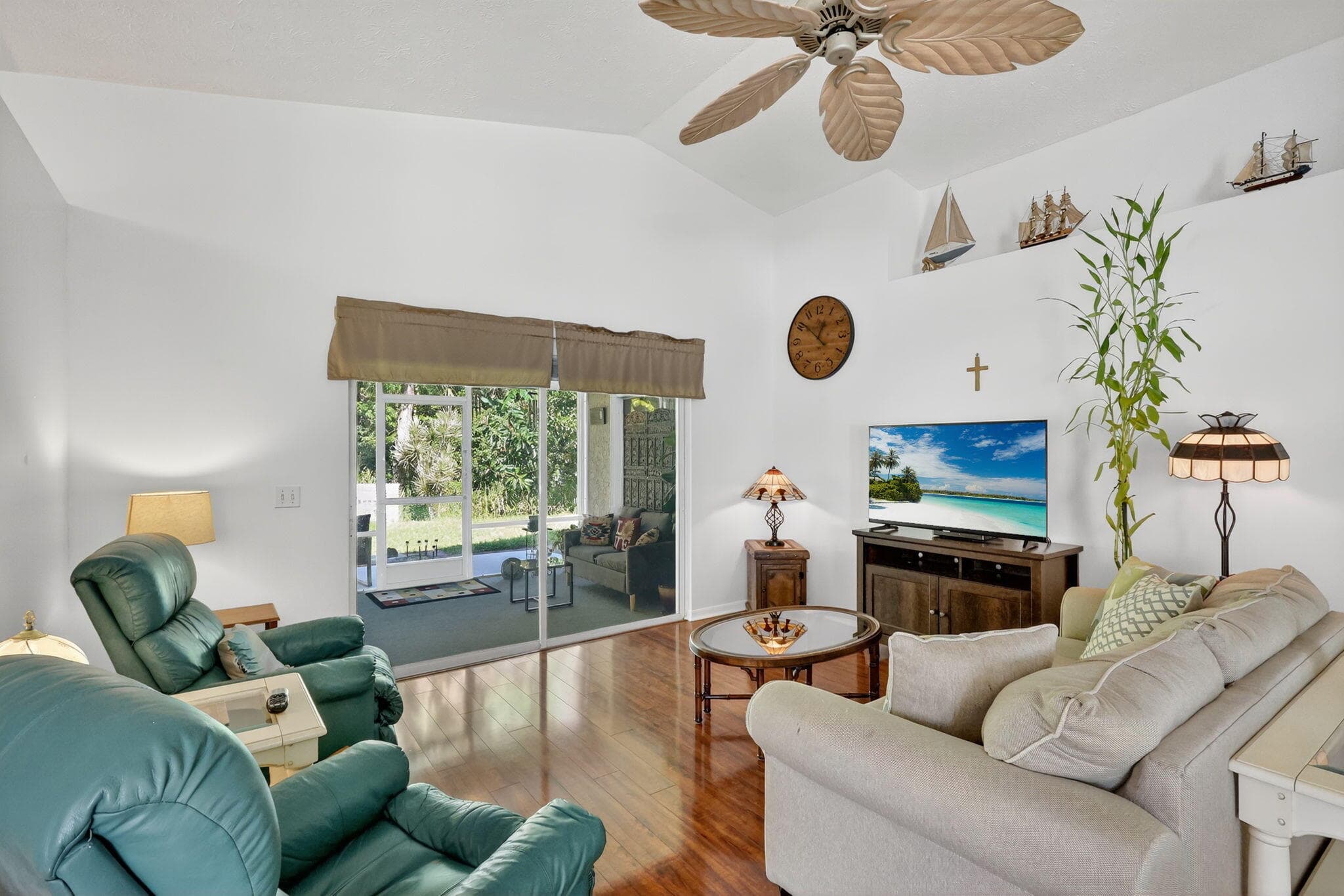 13924 Aguila Avenue, Fort Pierce, FL 34951 — photo 5 of 35