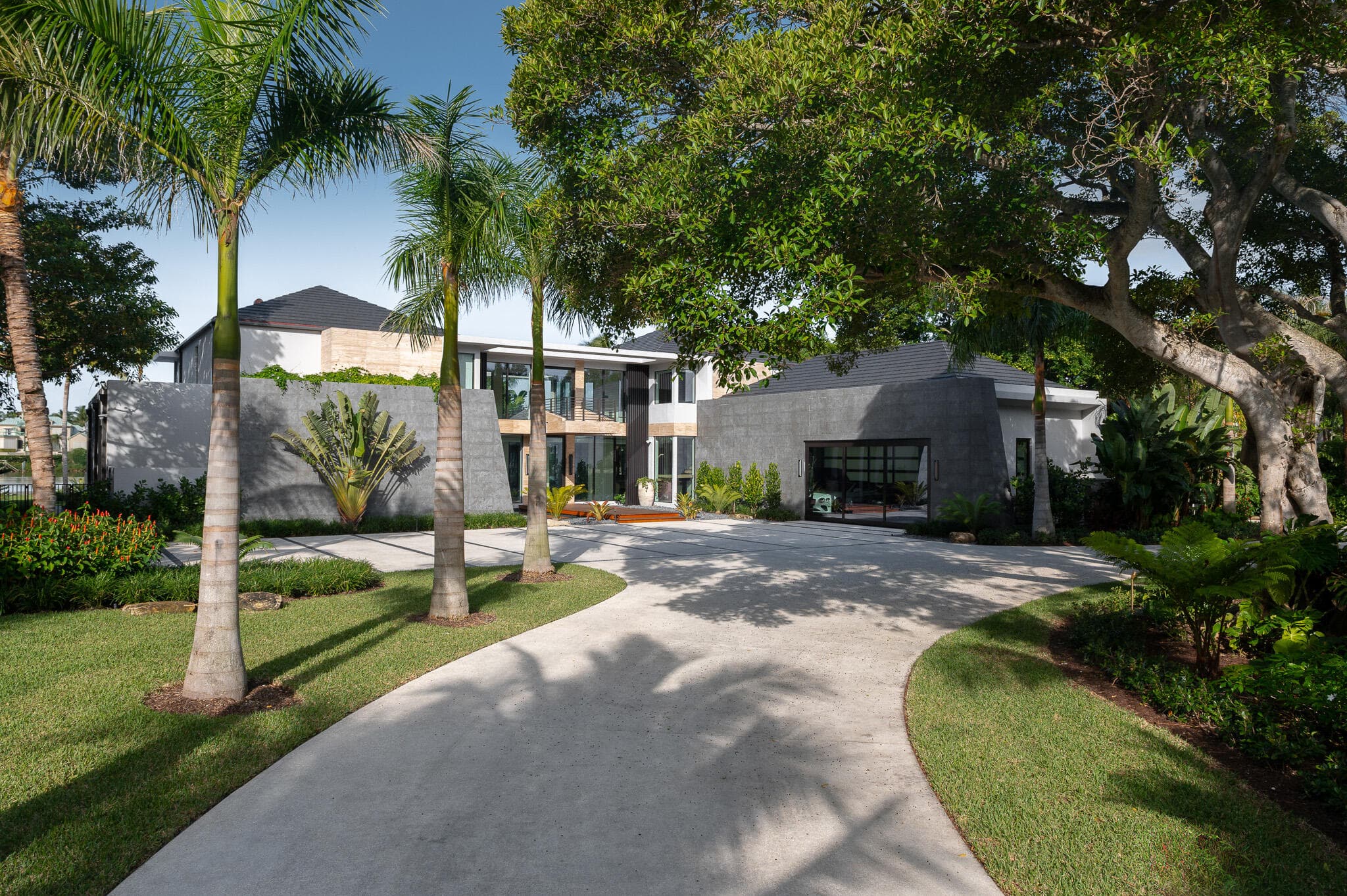 488 S Beach Road, Jupiter Island, FL 33455 — photo 4 of 54