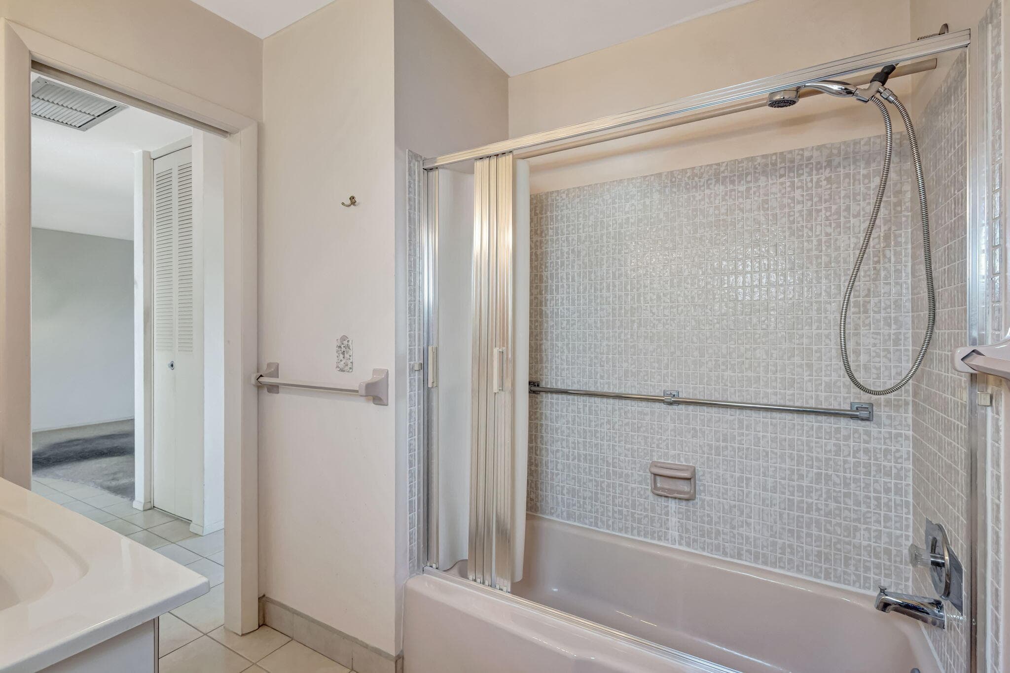2966 Ashley Dr Drive E I, West Palm Beach, FL 33415 — photo 17 of 26