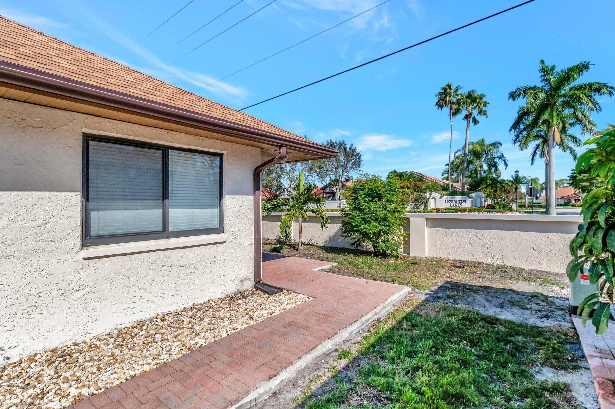 10298 Greentrail Drive N, Boynton Beach, FL 33436 — photo 33 of 51