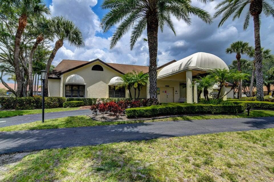 3204 Perimeter Drive 3204, Greenacres, FL 33467 — photo 29 of 32
