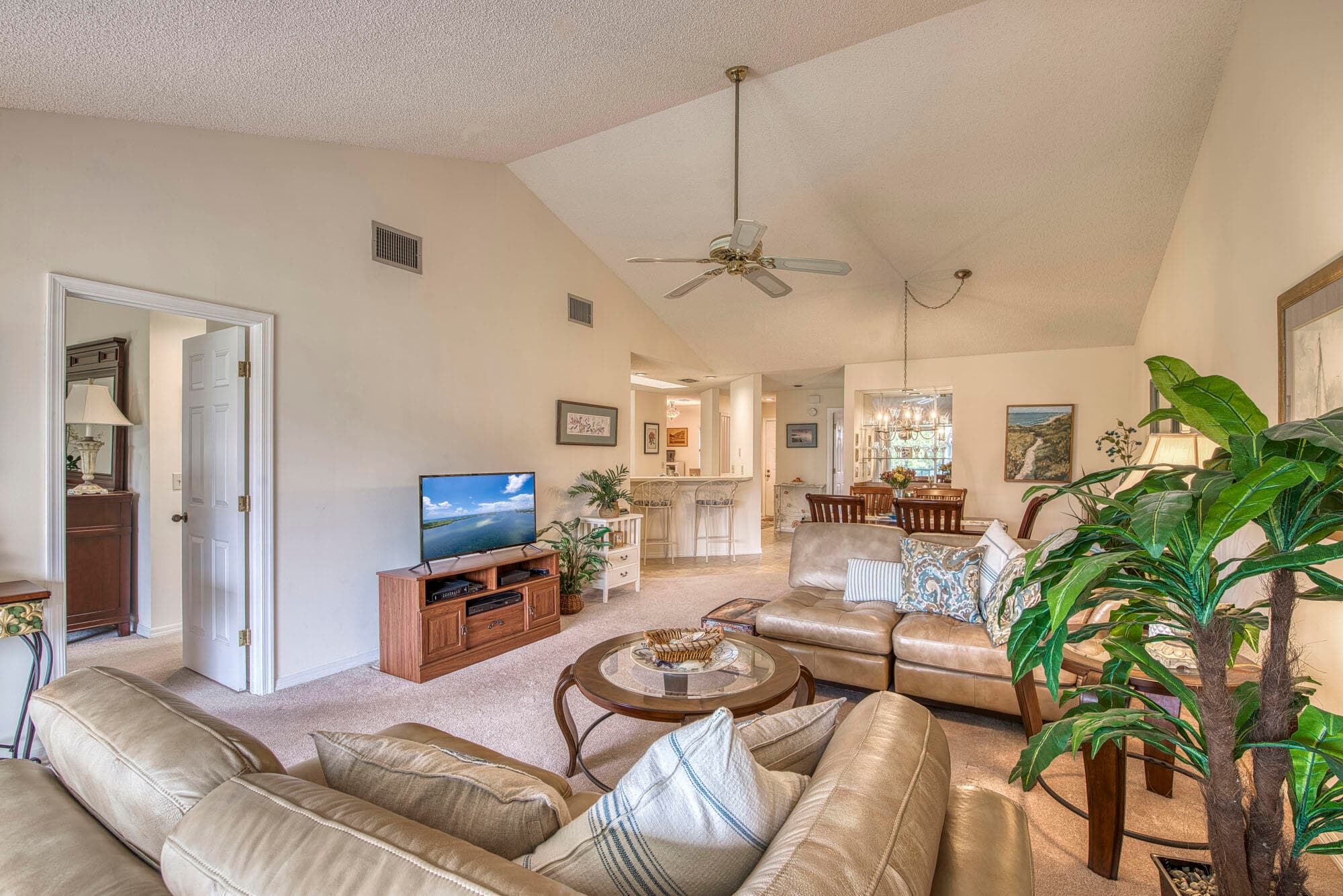 6275 SE Charleston Place 203, Hobe Sound, FL 33455 — photo 8 of 23