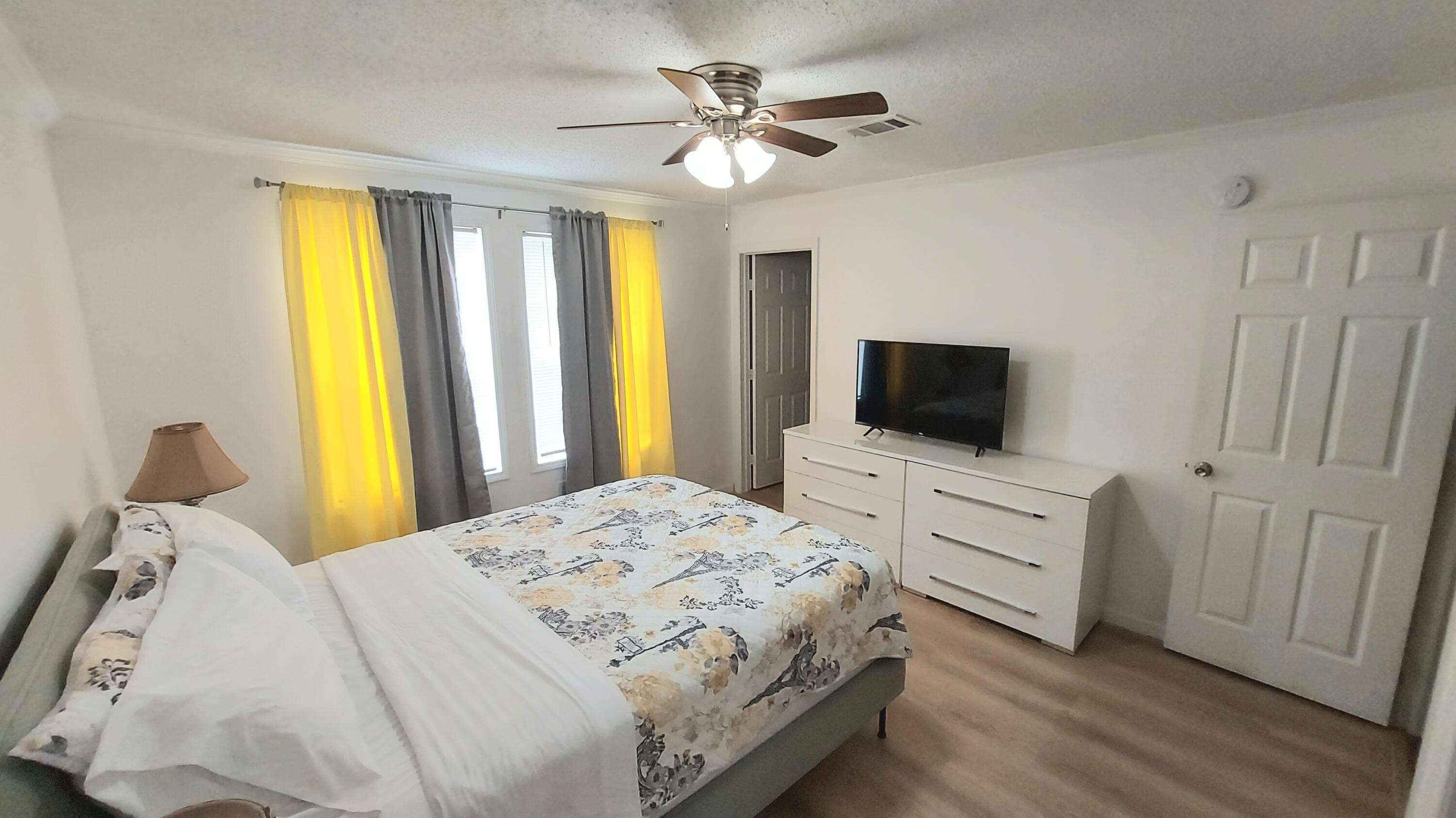 1401 W 9th Street, Riviera Beach, FL 33404 — photo 6 of 17