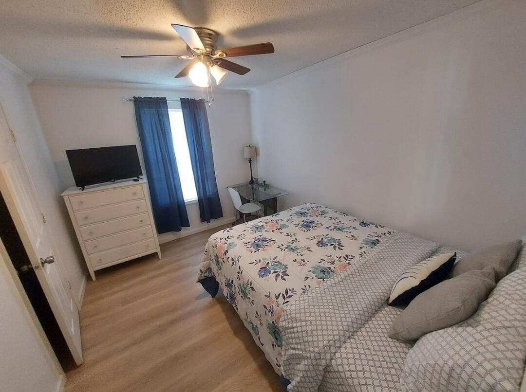 1401 W 9th Street, Riviera Beach, FL 33404 — photo 10 of 17