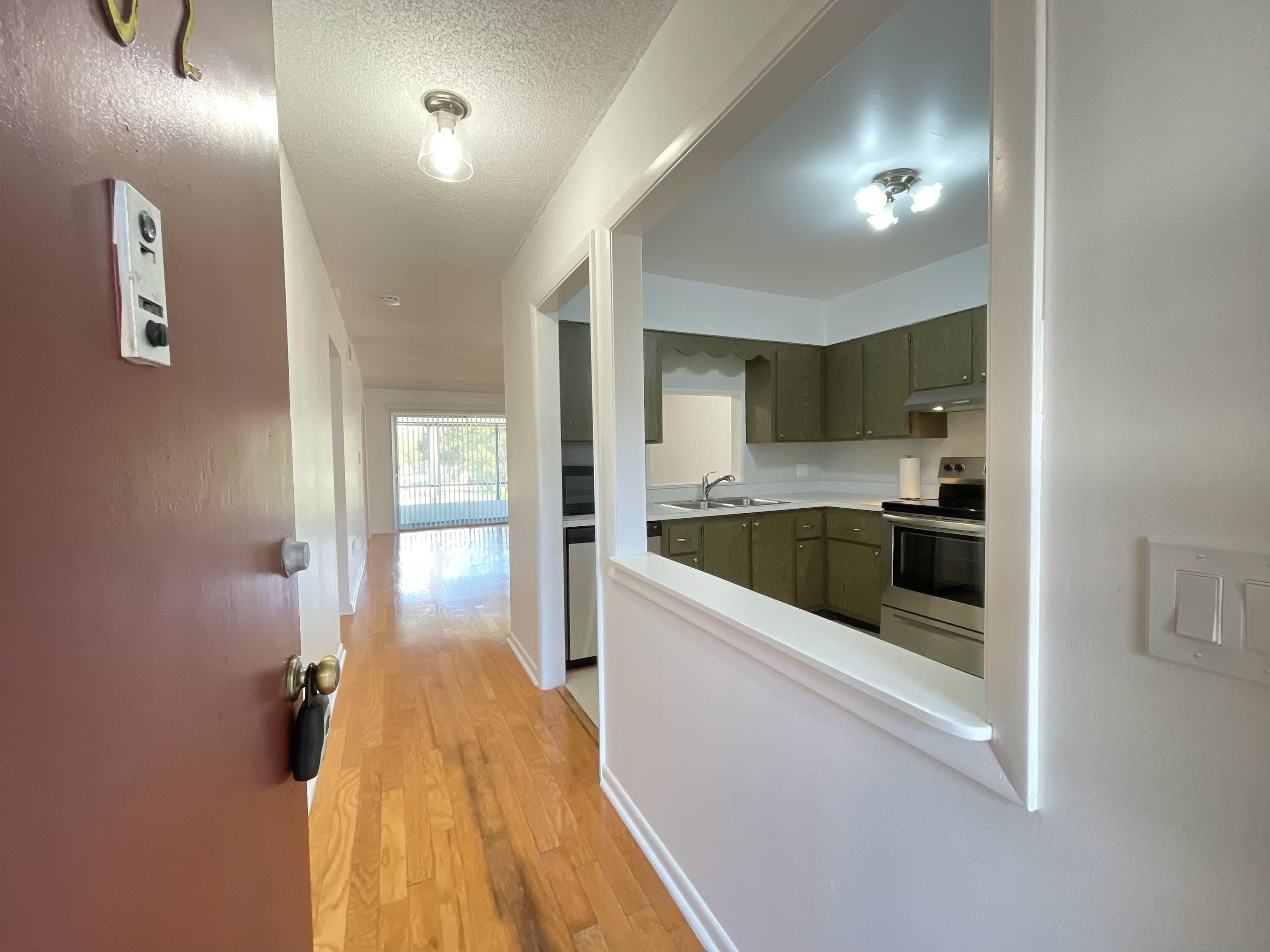 2302 Sunrise Boulevard 202, Fort Pierce, FL 34982 — photo 5 of 9