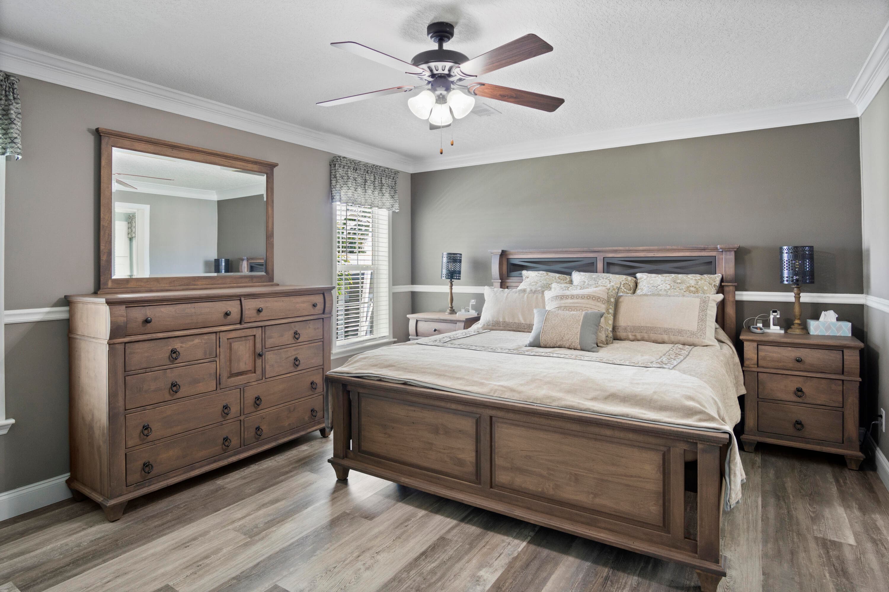 8328 SE Swan Avenue, Hobe Sound, FL 33455 — photo 17 of 36