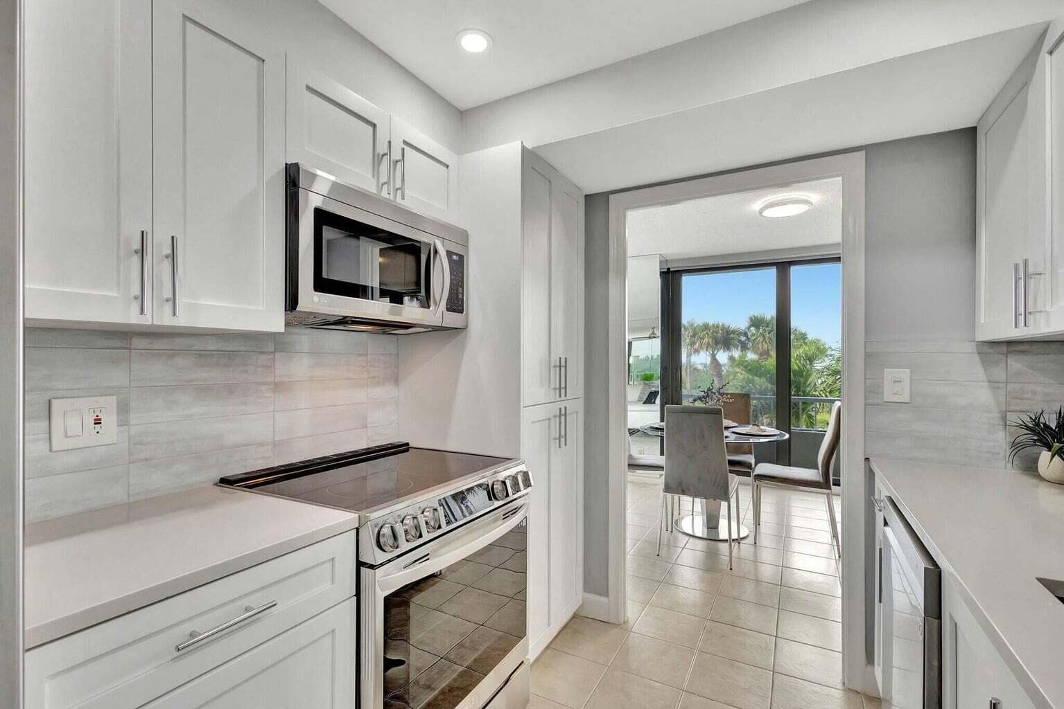 5550 N Ocean Drive 2b, Singer Island, FL 33404 — photo 11 of 58