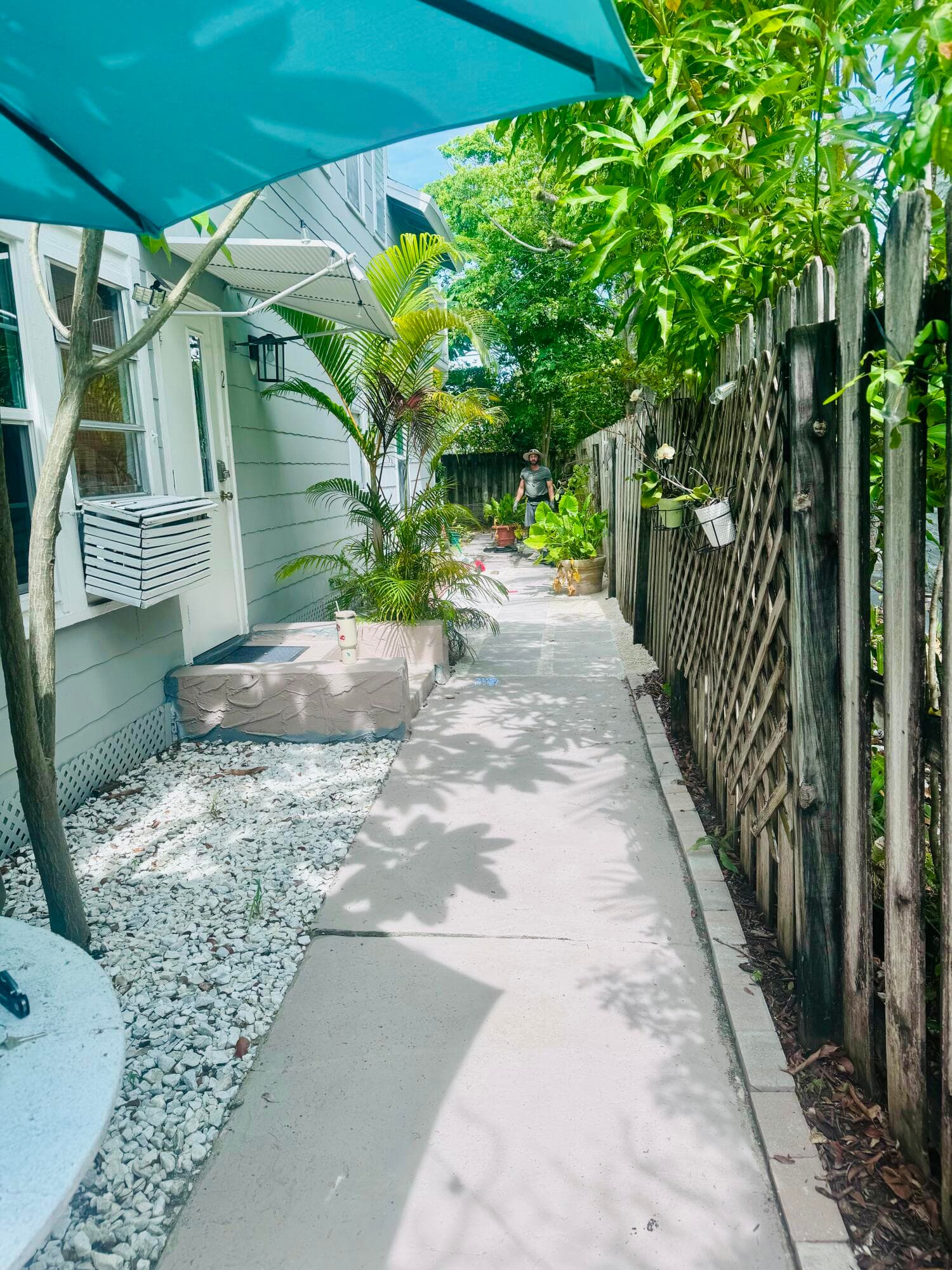 204 S M Street Upstairs Unit, Lake Worth Beach, FL 33460 — photo 1 of 11