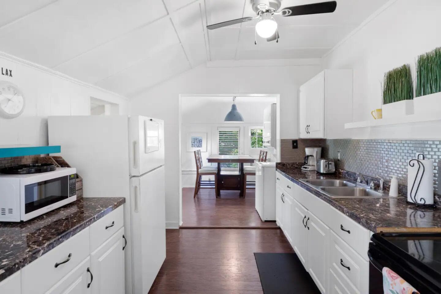 204 S M Street Upstairs Unit, Lake Worth Beach, FL 33460 — photo 4 of 11