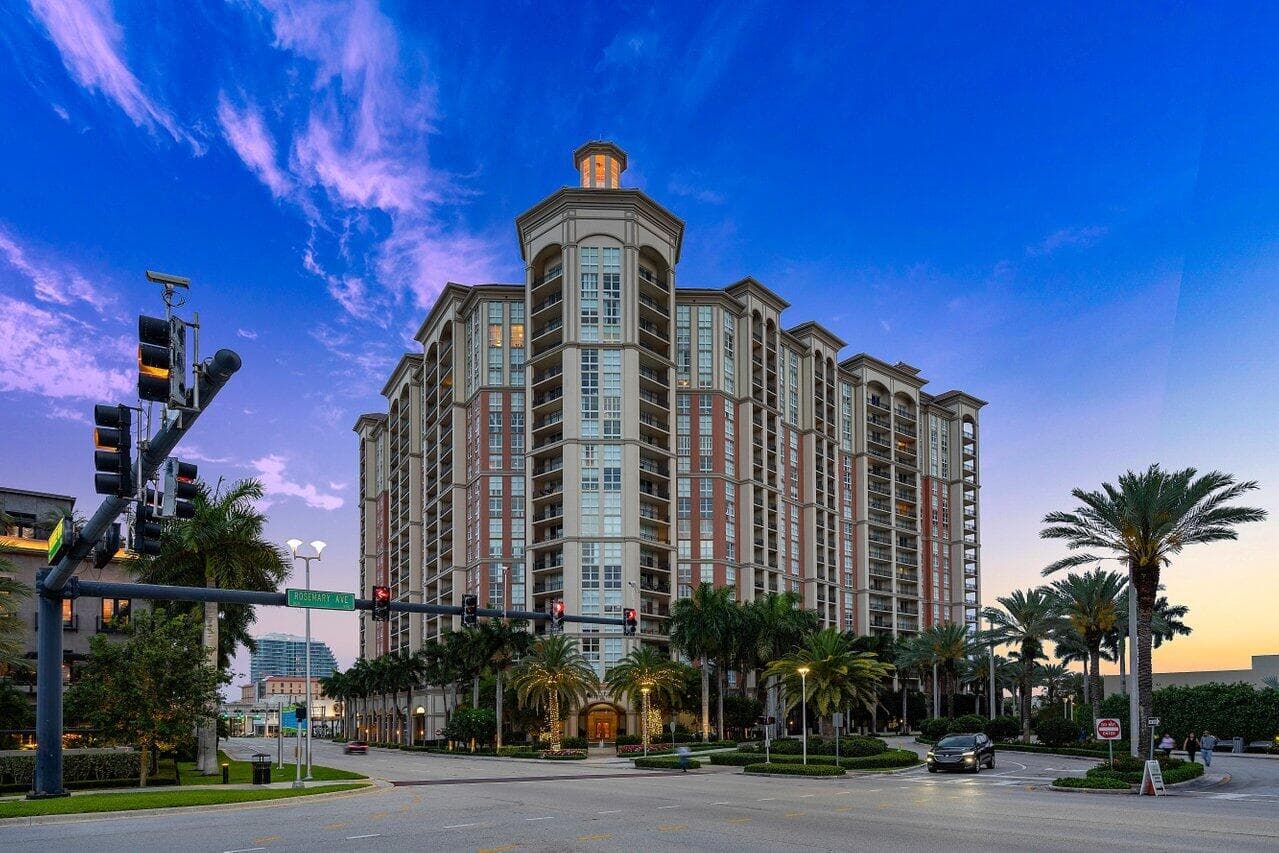 550 Okeechobee Boulevard 1221, West Palm Beach, FL 33401 — photo 2 of 112