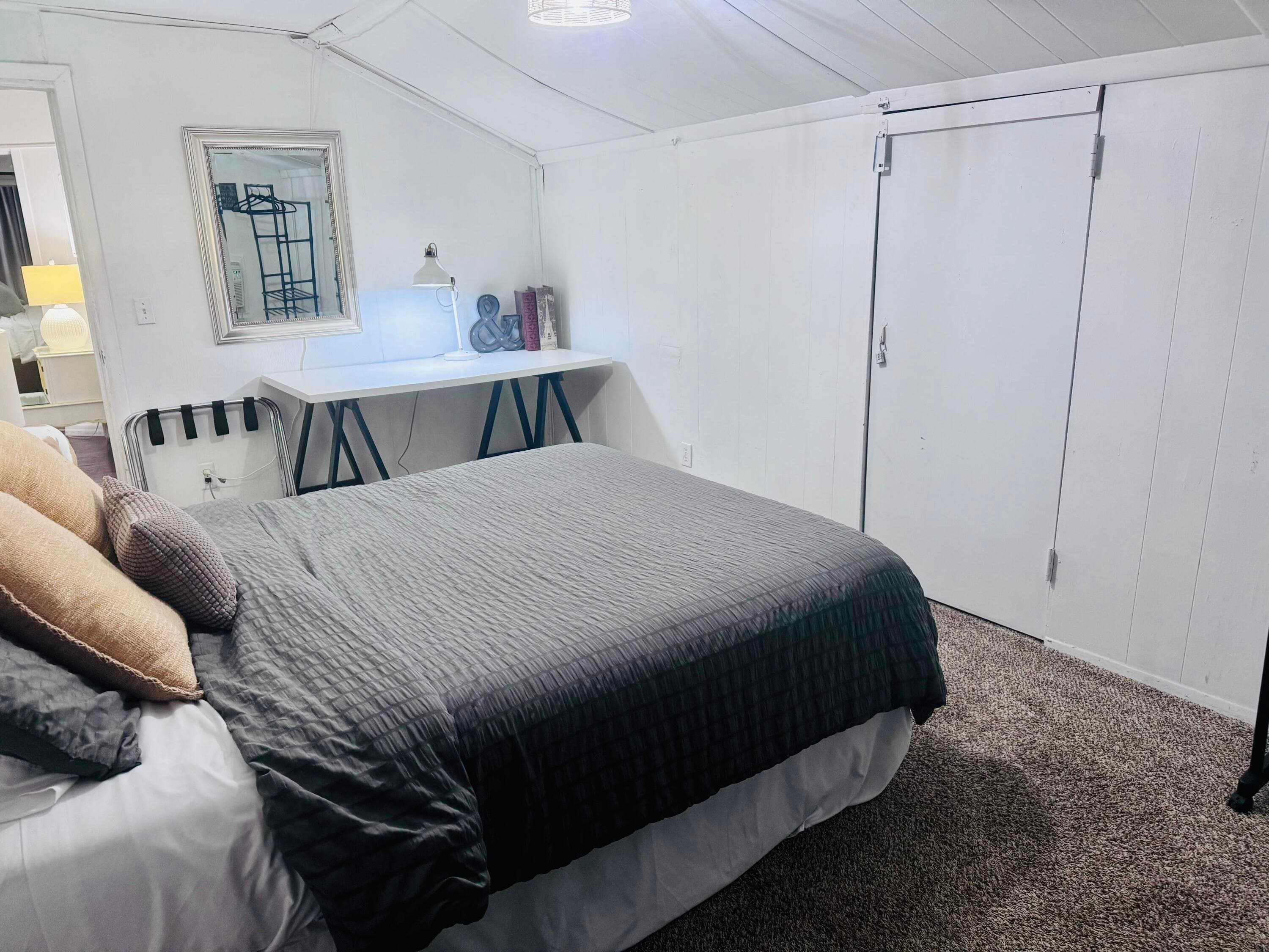 204 S M Street Upstairs Unit, Lake Worth Beach, FL 33460 — photo 9 of 11