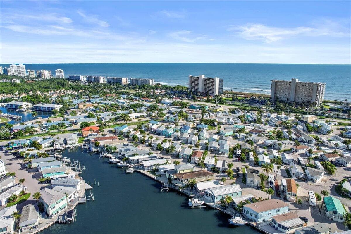 10701 S Ocean Drive 827, Jensen Beach, FL 34957 — photo 44 of 71
