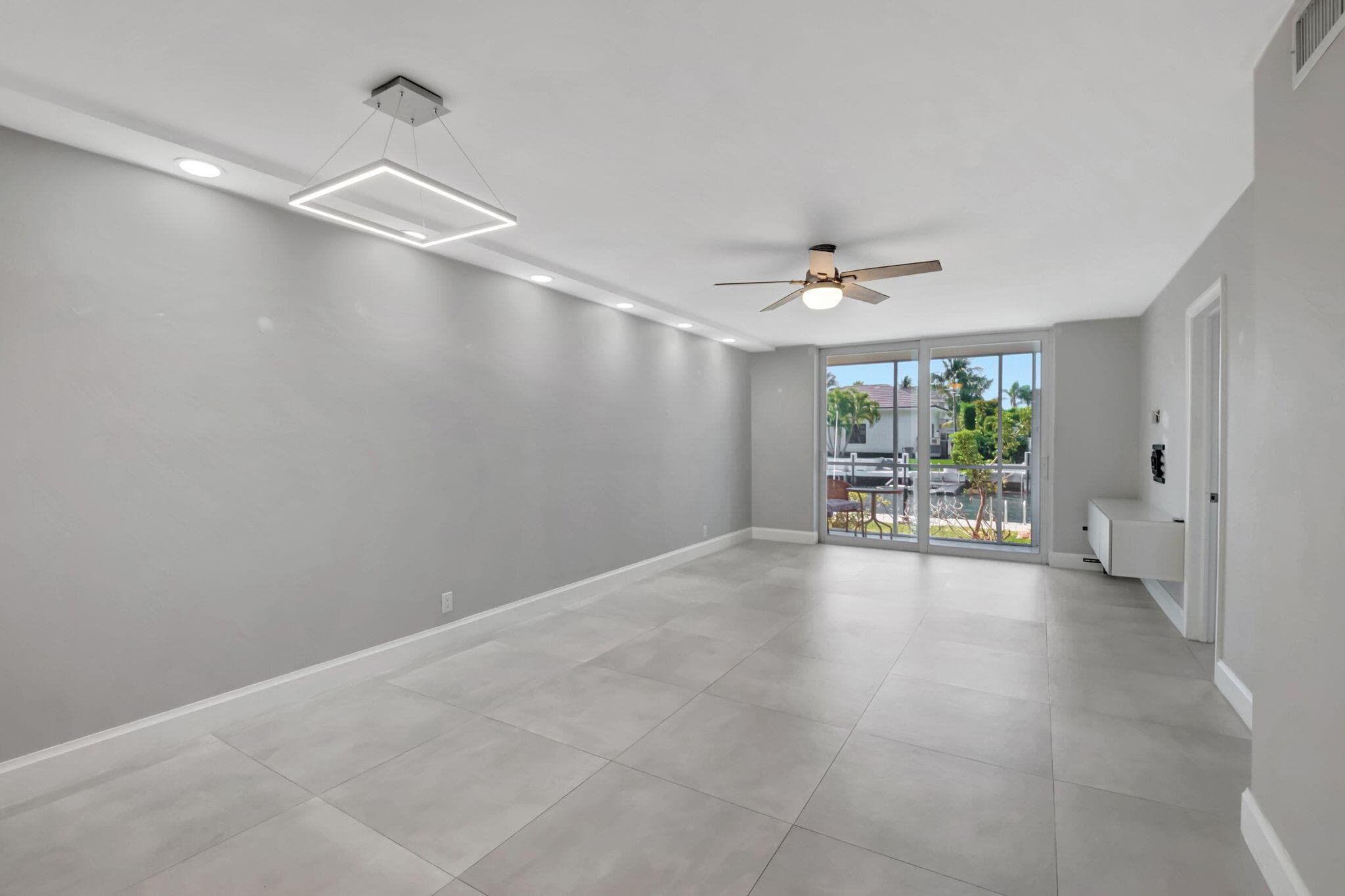 750 NE Spanish River Boulevard 103, Boca Raton, FL 33431 — photo 14 of 45