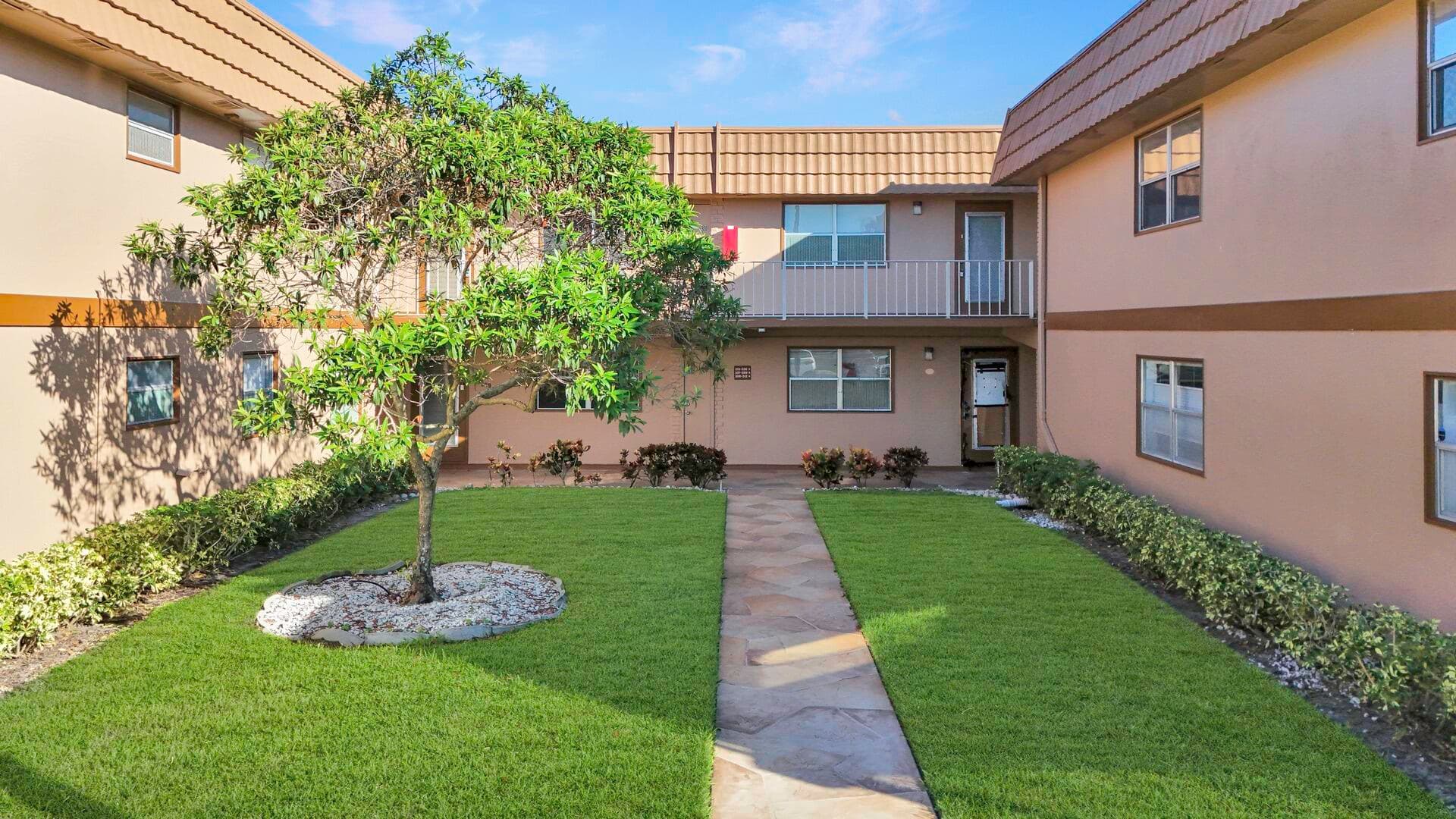 308 Brittany G, Delray Beach, FL 33446 — photo 17 of 31