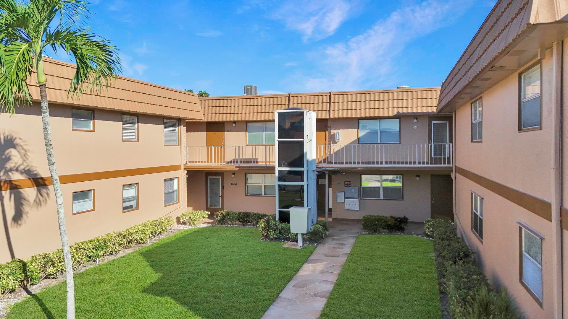 308 Brittany G, Delray Beach, FL 33446 — photo 14 of 31