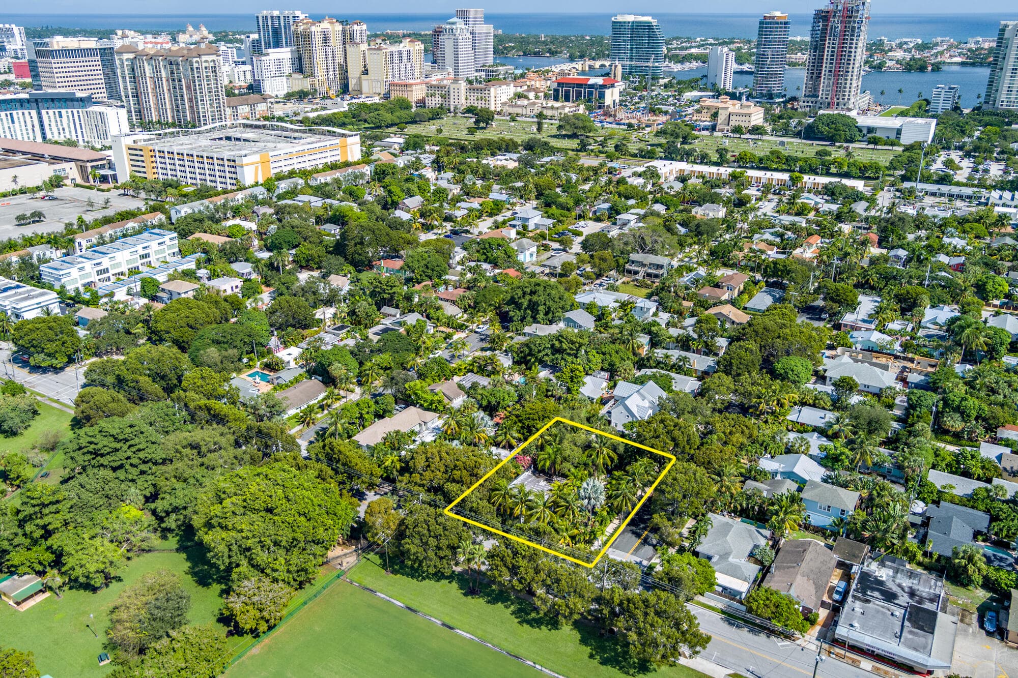 1412 Lake Avenue, West Palm Beach, FL 33401 — photo 3 of 46