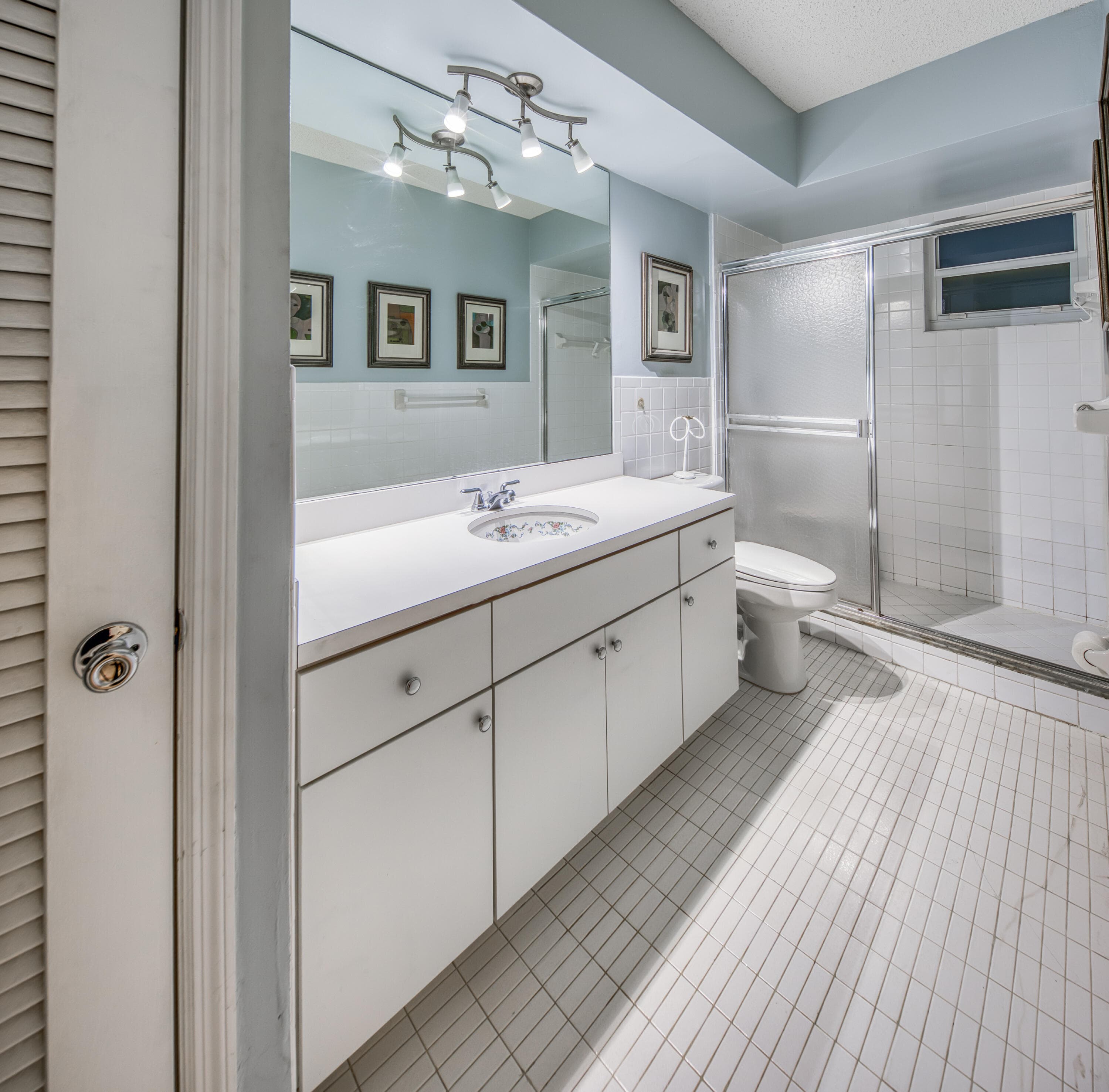 1 S Lakeside Drive A4, Lake Worth Beach, FL 33460 — photo 8 of 32