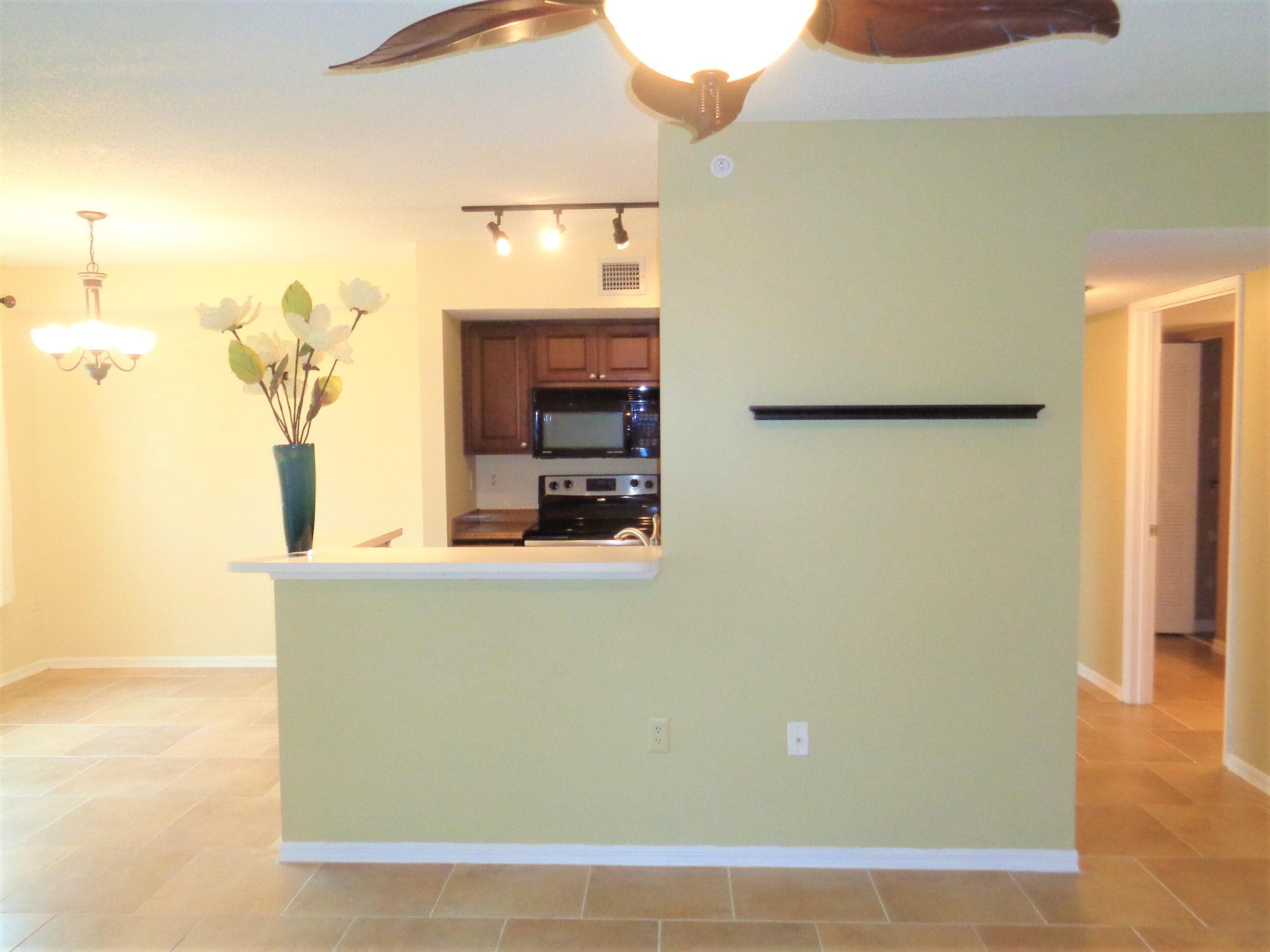 1650 N 42nd Circle 206, Vero Beach, FL 32967 — photo 2 of 54