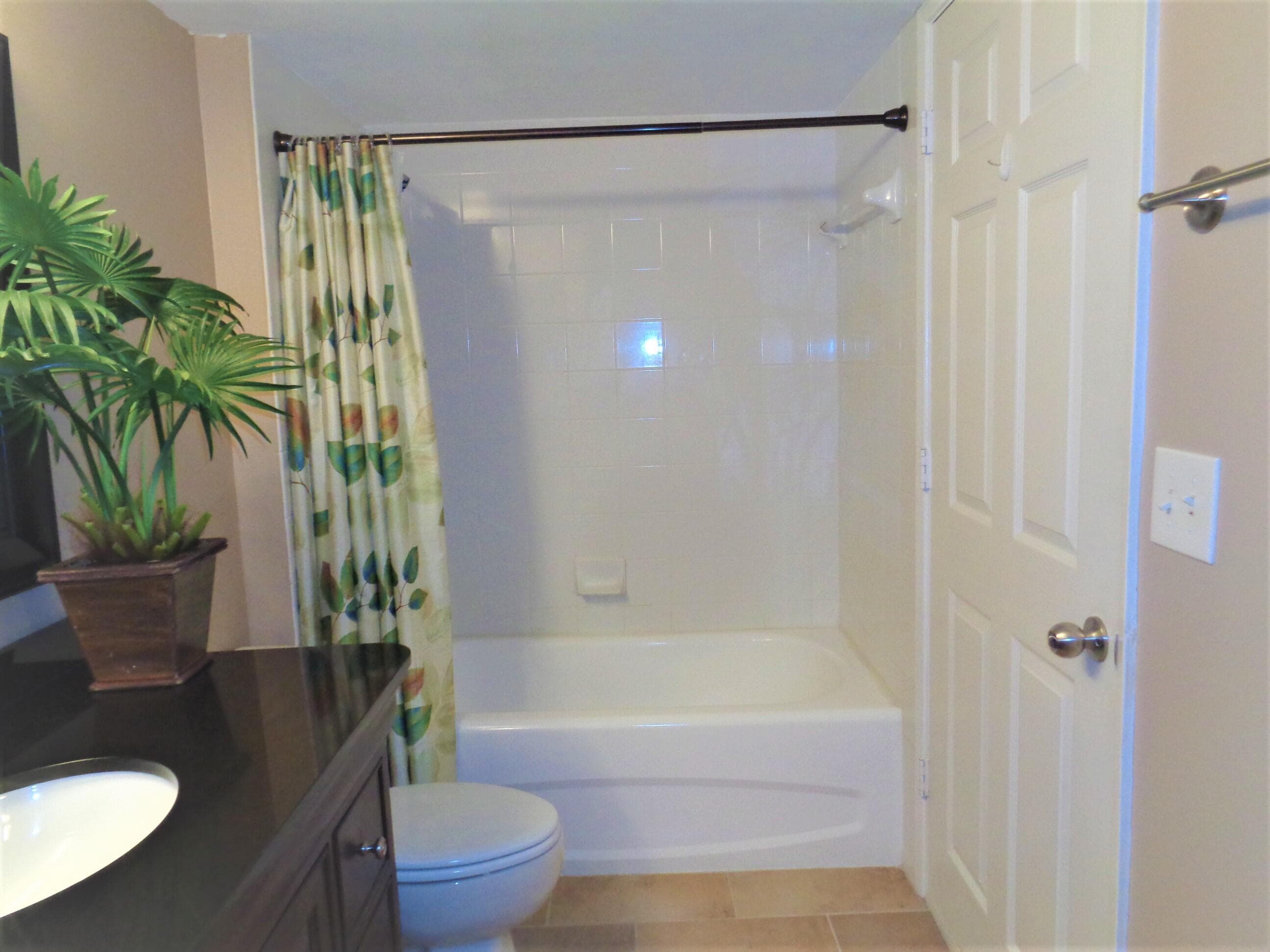 1650 N 42nd Circle 206, Vero Beach, FL 32967 — photo 16 of 54