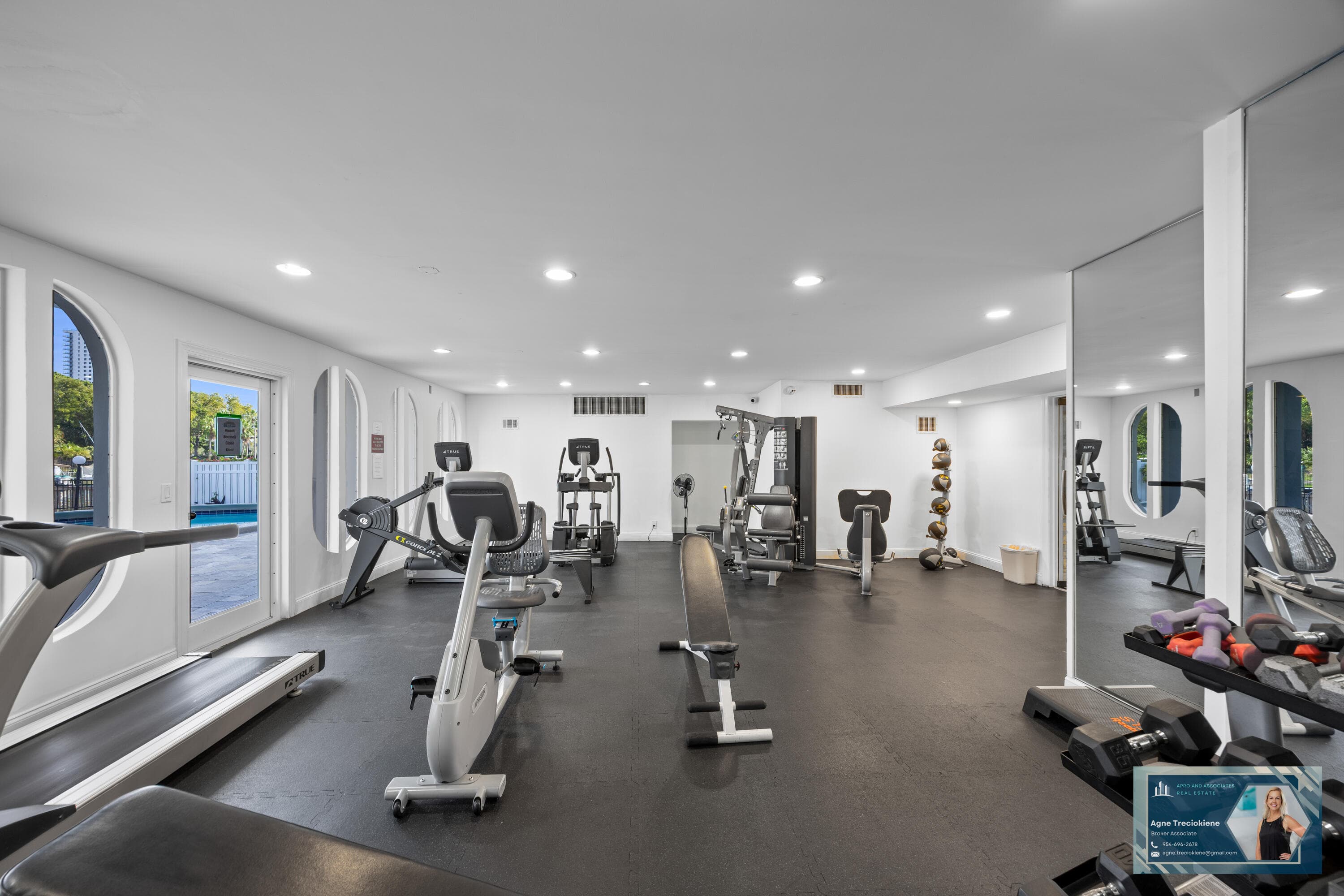 300 Diplomat Parkway 607, Hallandale Beach, FL 33009 — photo 34 of 45