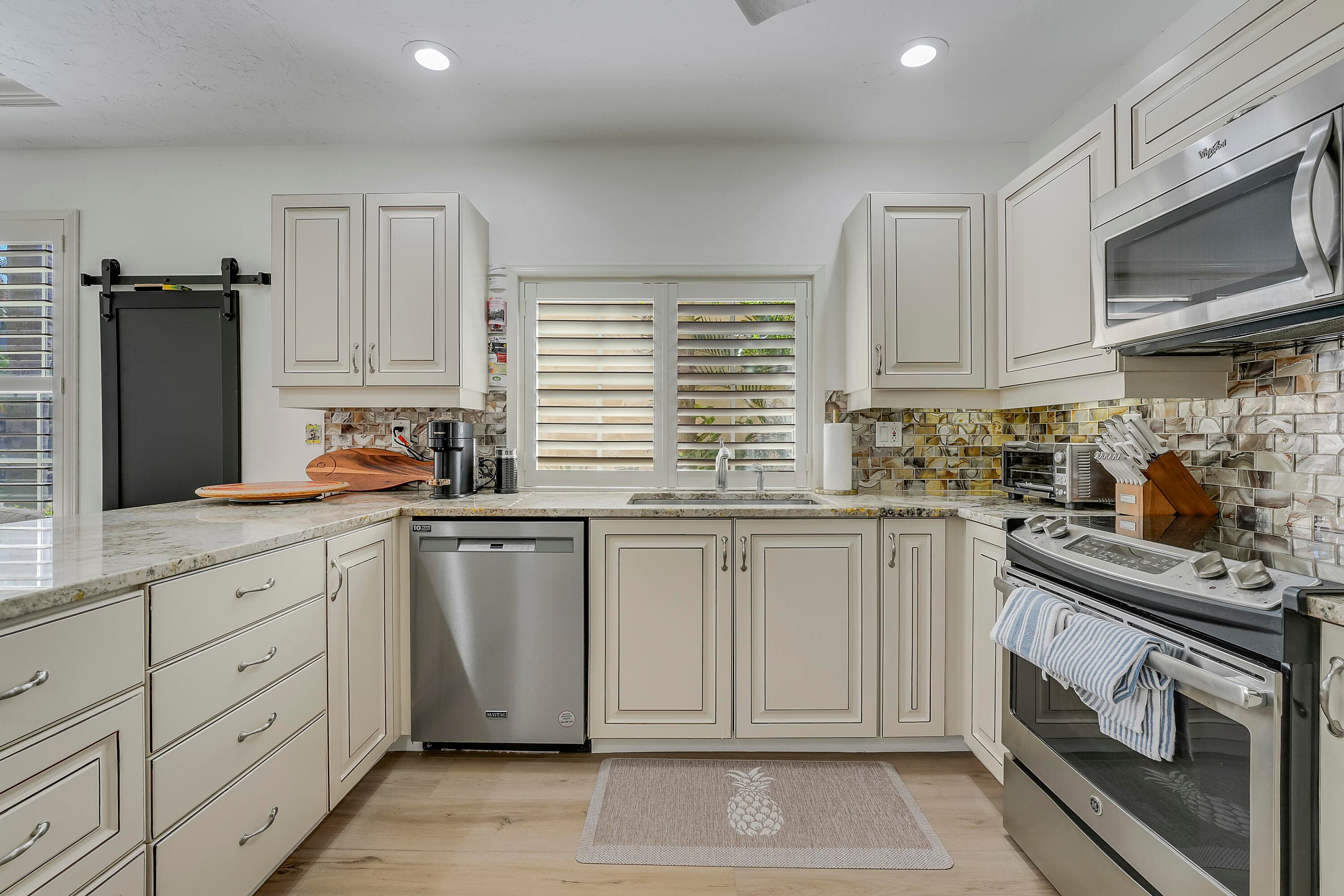 26 Via Aurelia, Palm Beach Gardens, FL 33418 — photo 13 of 41