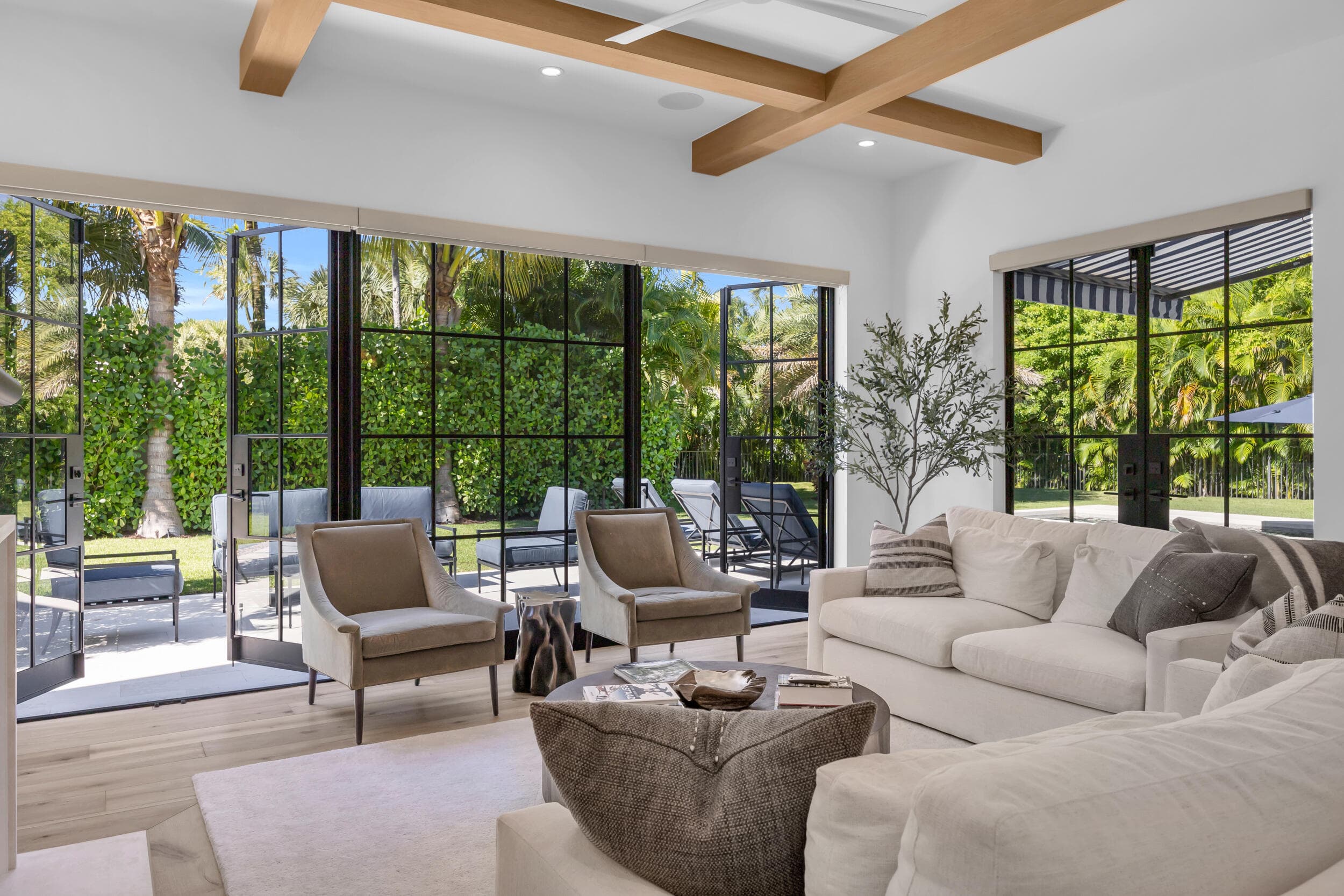 44 S Beach Road, Jupiter Island, FL 33455 — photo 11 of 75