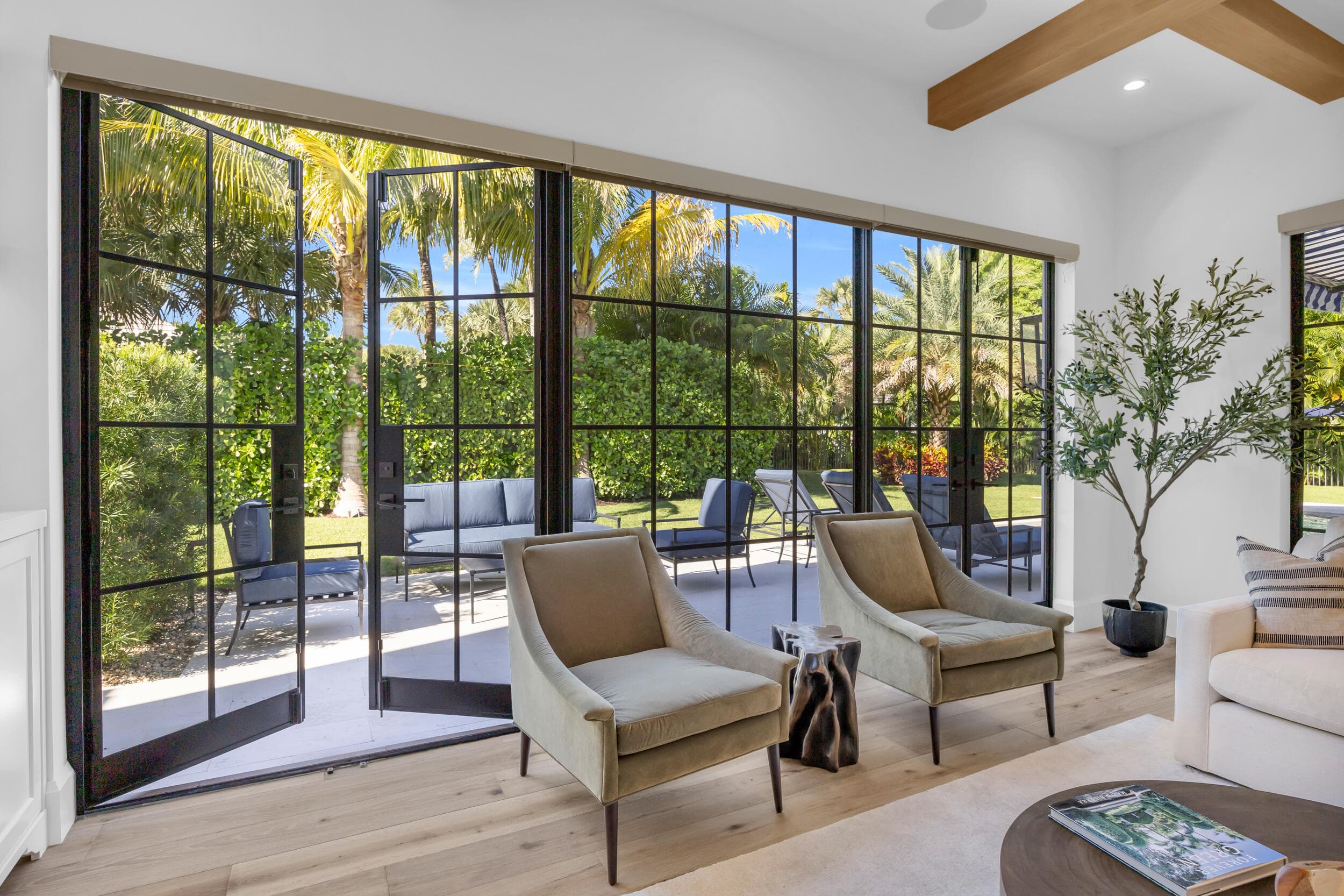 44 S Beach Road, Jupiter Island, FL 33455 — photo 13 of 75