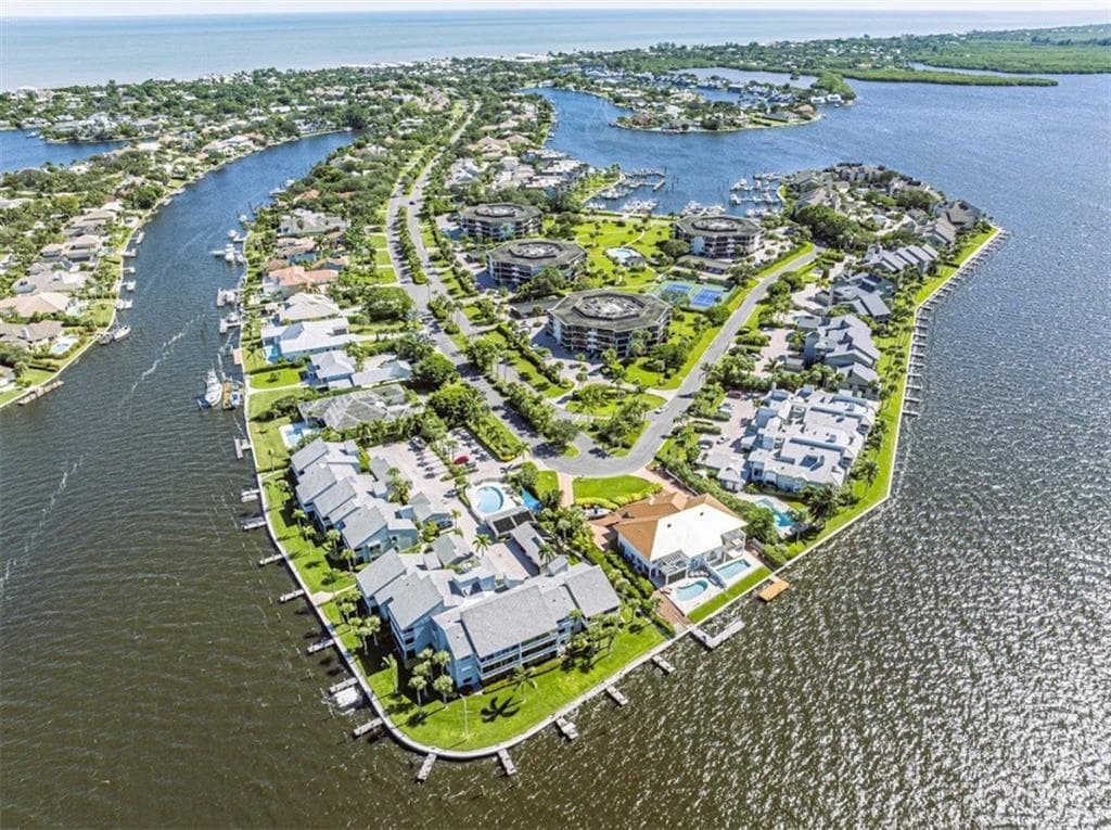1821 Mooringline Drive 1c, Vero Beach, FL 32963 — photo