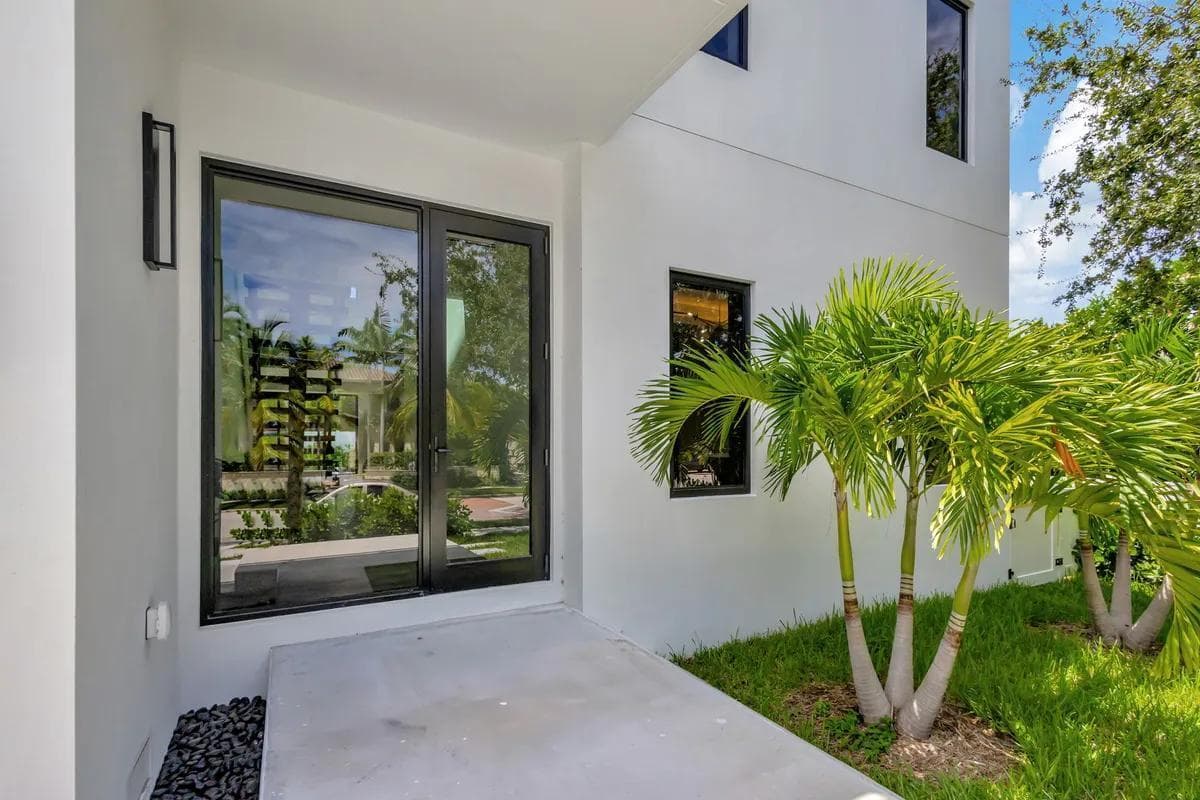 214 28th Street, West Palm Beach, FL 33407 — photo 4 of 57