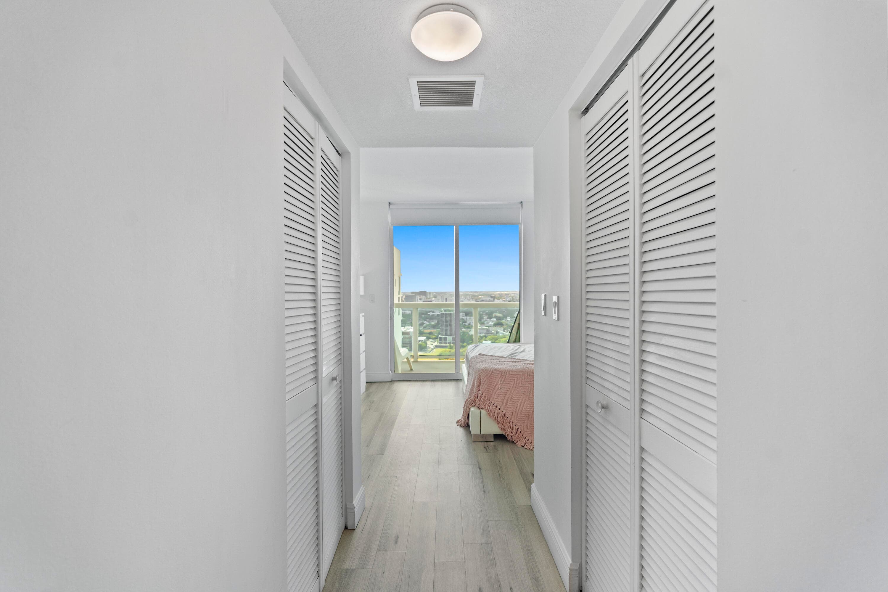 1800 N Bayshore Drive 3802, Miami, FL 33132 — photo 26 of 54