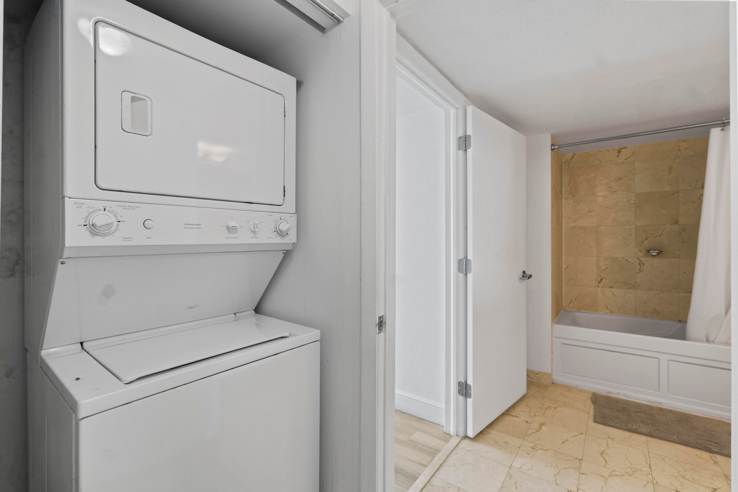 1800 N Bayshore Drive 3802, Miami, FL 33132 — photo 29 of 54