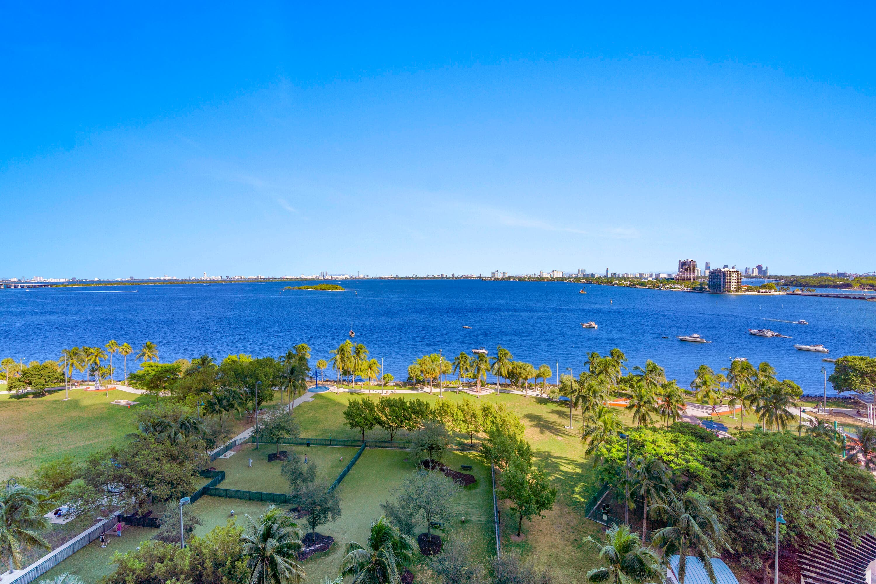 1800 N Bayshore Drive 3802, Miami, FL 33132 — photo 37 of 54