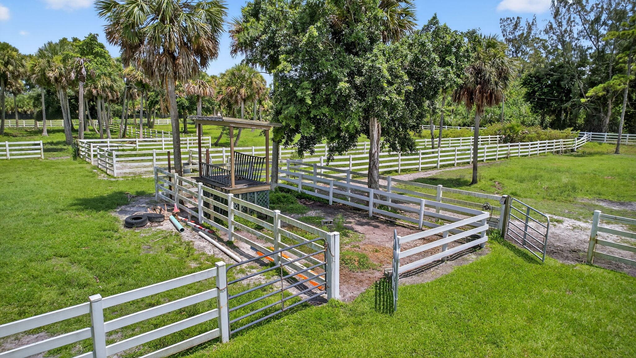 14095 Biddex Road, Loxahatchee Groves, FL 33470 — photo 15 of 60