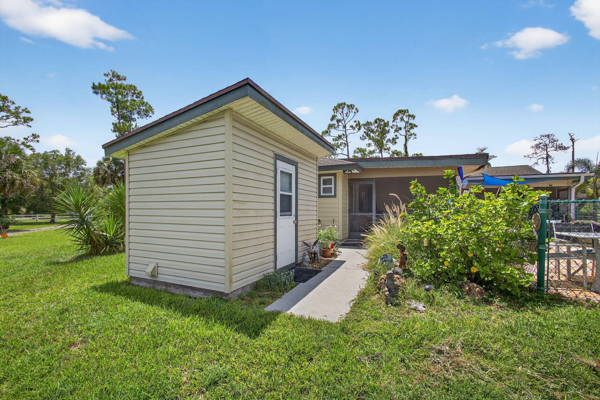 14095 Biddex Road, Loxahatchee Groves, FL 33470 — photo 27 of 60