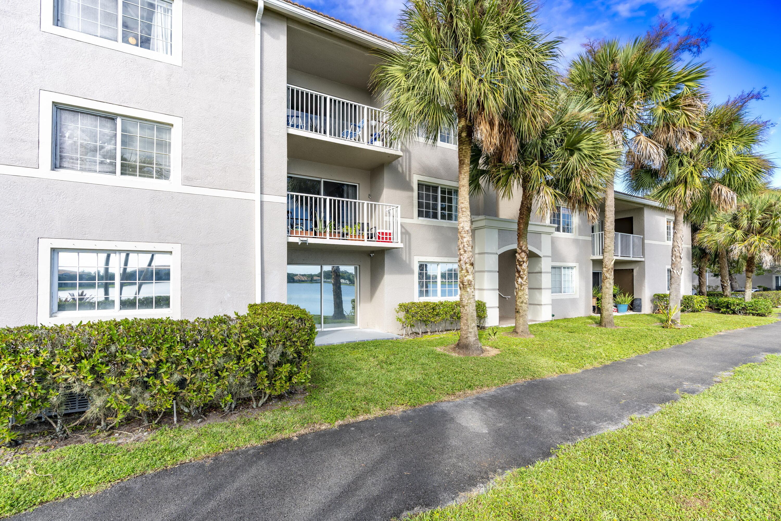 5031 Wiles Road 304, Coconut Creek, FL 33073 — photo 4 of 43