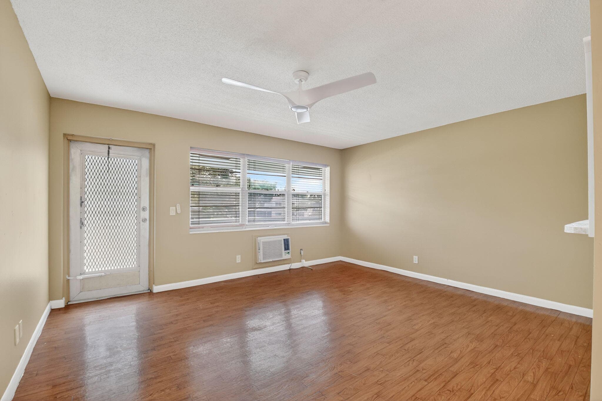 265 Windsor L, West Palm Beach, FL 33417 — photo 2 of 41