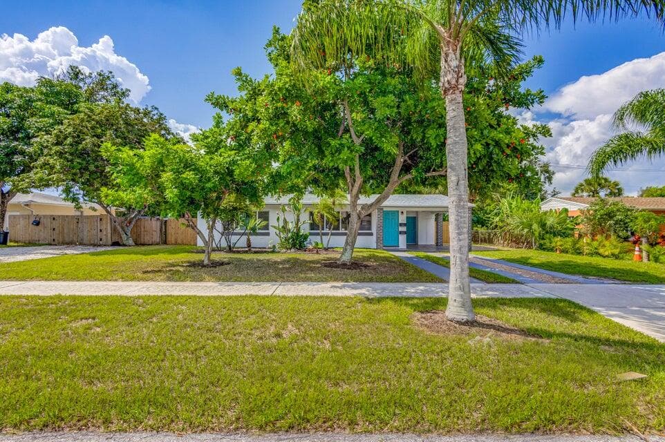 512 Bayberry Drive, Lake Park, FL 33403 — photo 5 of 44