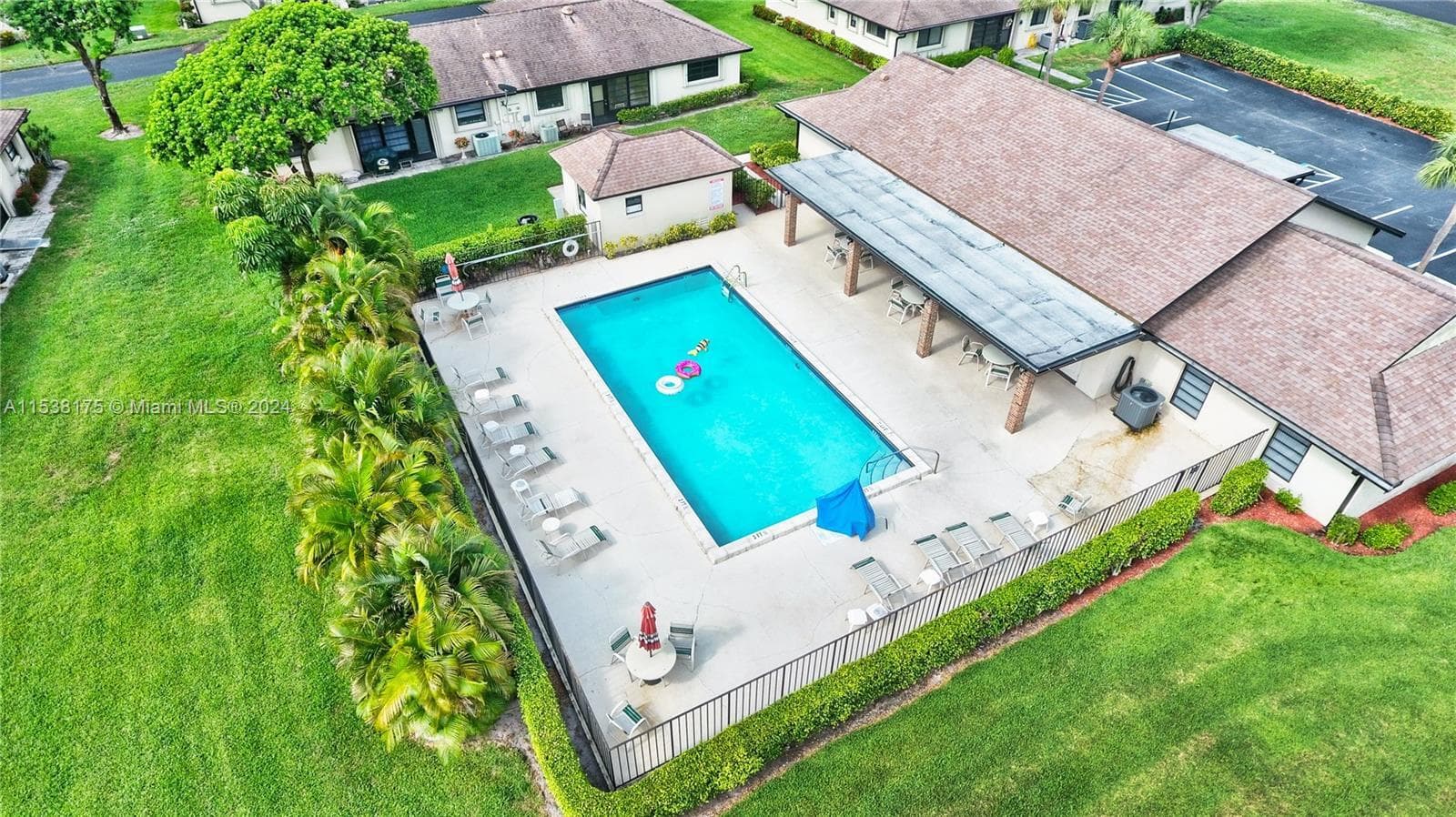 10054 Eaglewood Road B, Boynton Beach, FL 33436 — photo 17 of 25