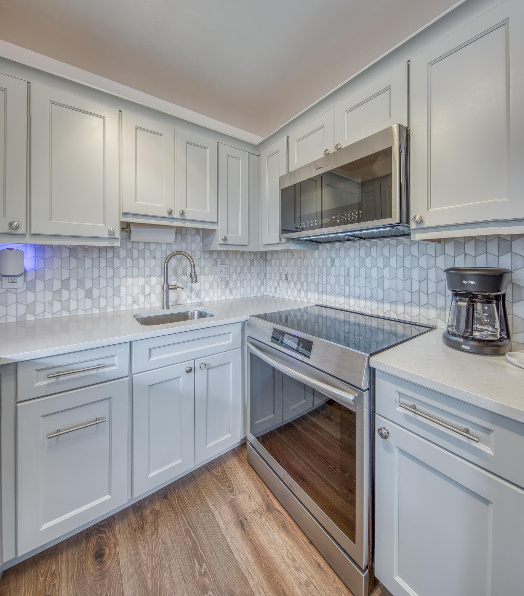 2400 Lake Osborne Drive 205, Lake Worth Beach, FL 33461 — photo 3 of 22