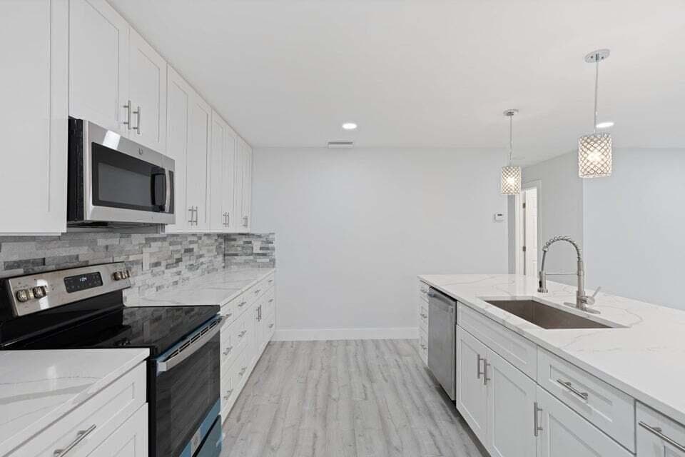 5036 Alfred Drive, West Palm Beach, FL 33417 — photo 9 of 20