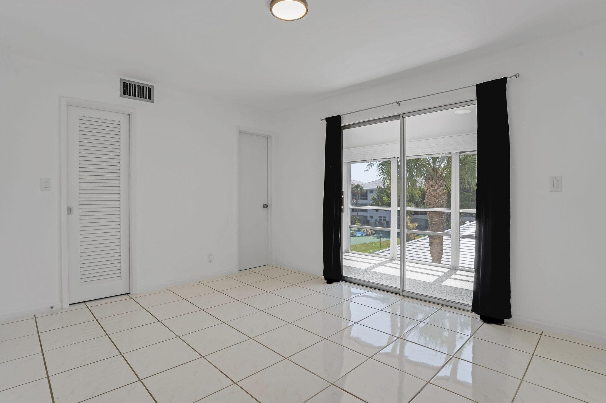 2050 NE 39th Street E307, Lighthouse Point, FL 33064 — photo 23 of 42