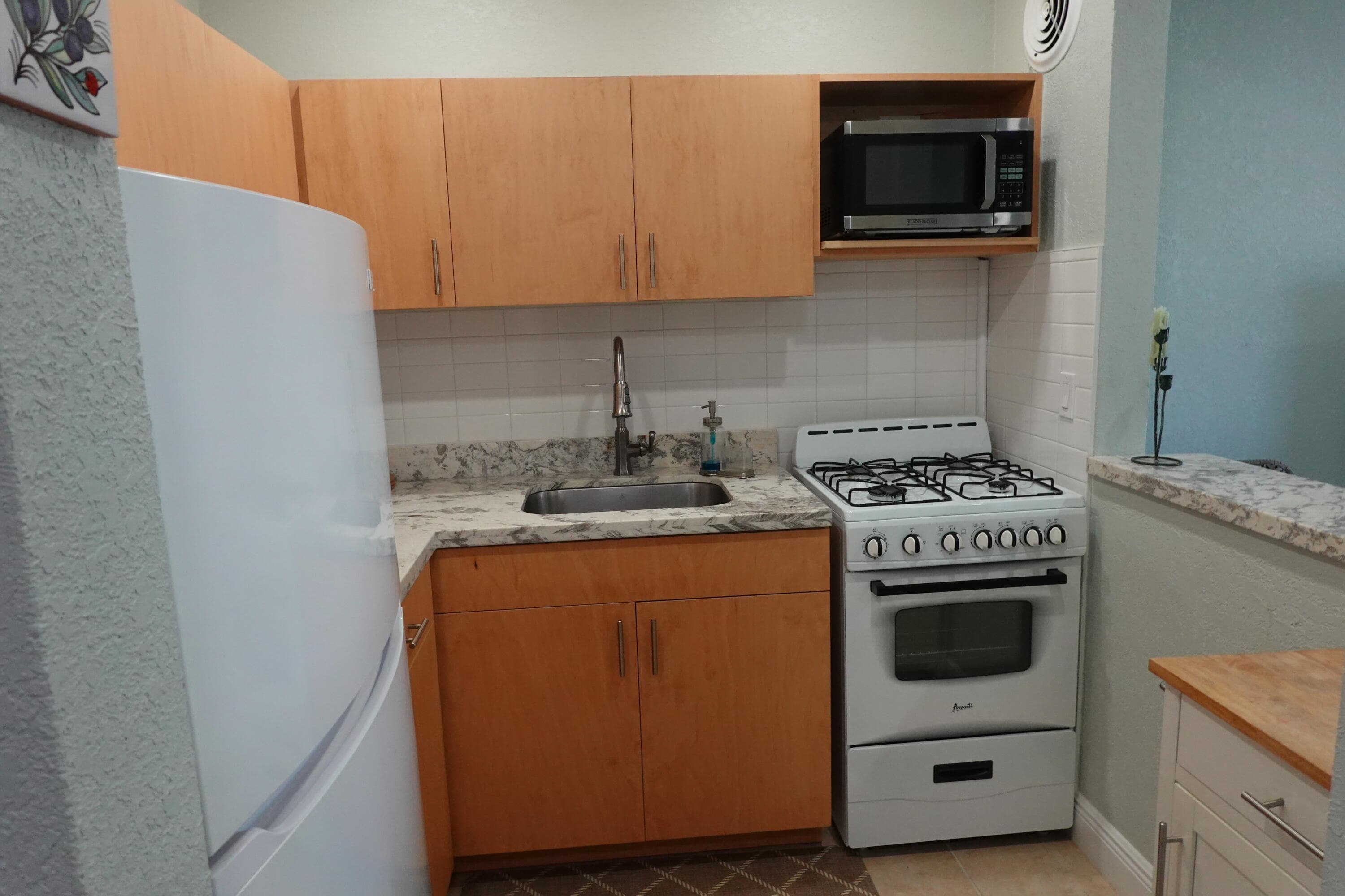301 E Mcnab Road 113, Pompano Beach, FL 33060 — photo 7 of 21