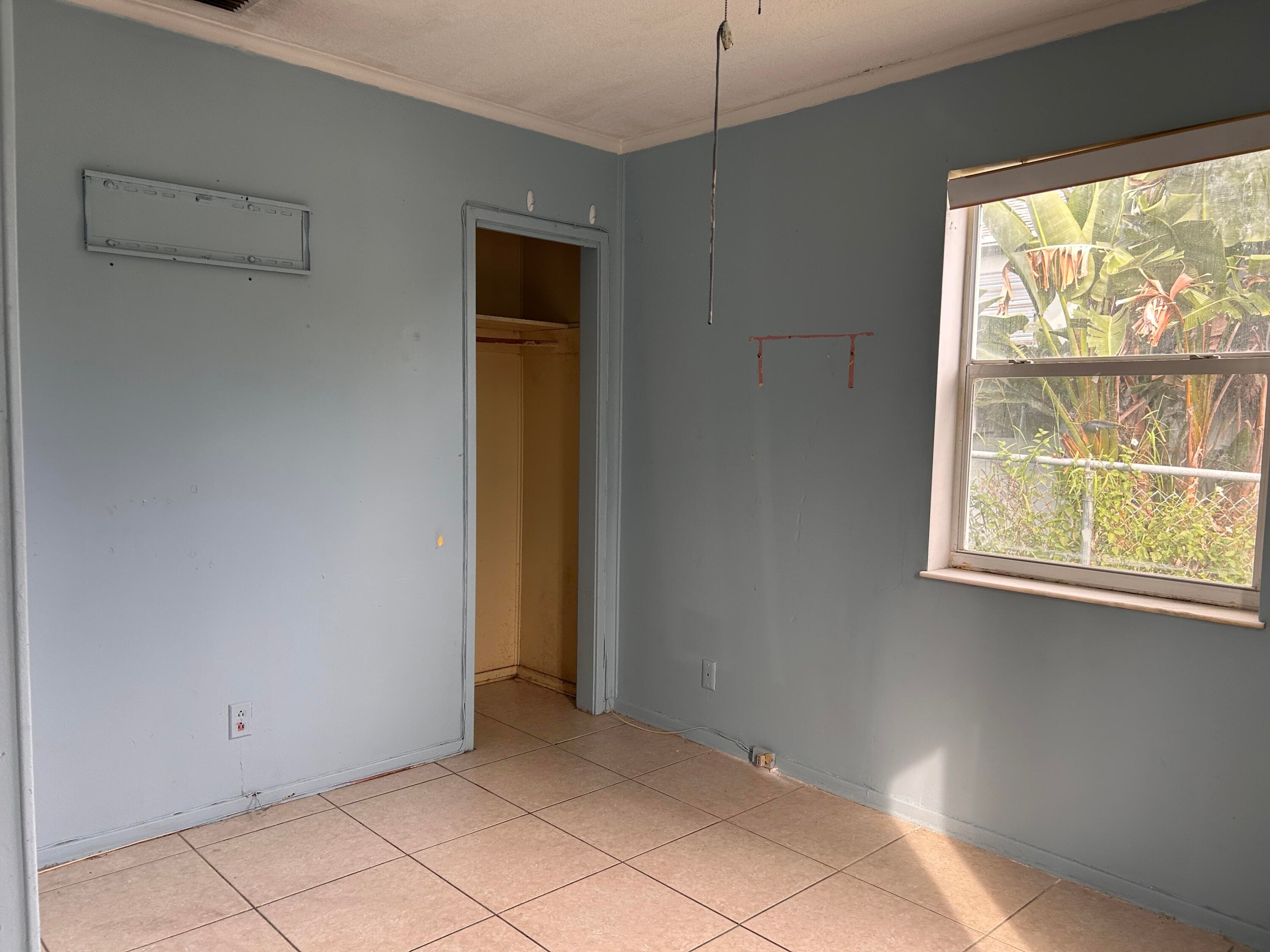 840 W 2nd Street, Riviera Beach, FL 33404 — photo 5 of 16