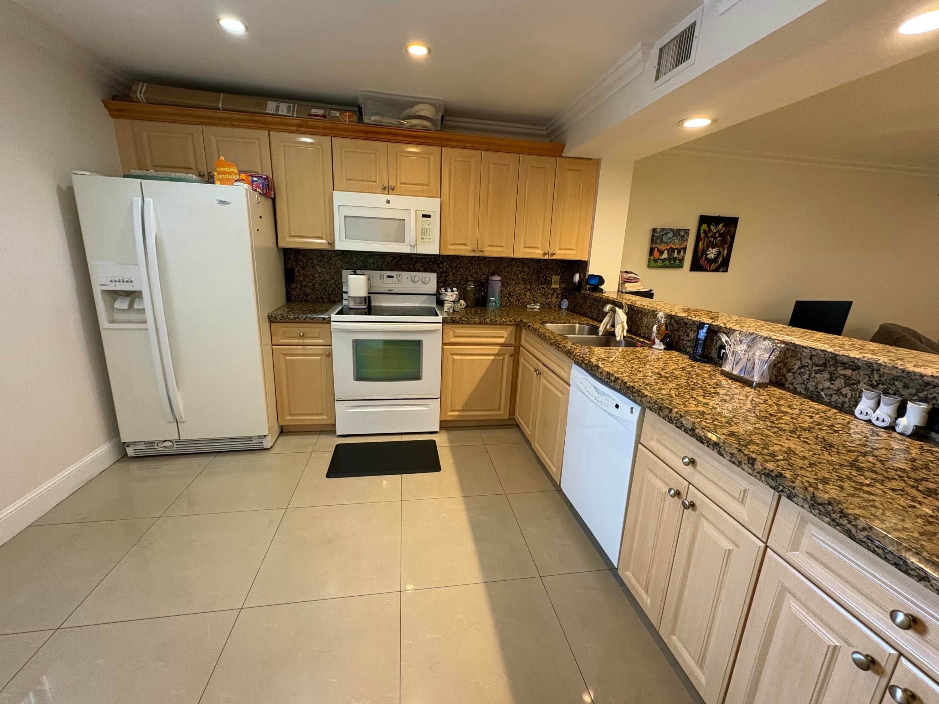 1400 NW 45th Street B7, Deerfield Beach, FL 33064 — photo 3 of 37