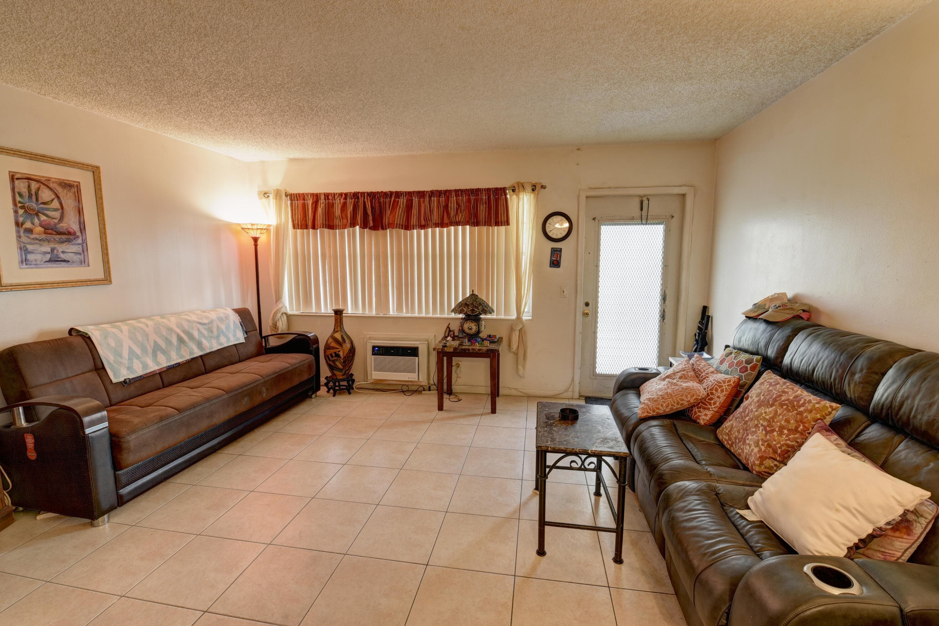 383 Markham R, Deerfield Beach, FL 33442 — photo 4 of 18