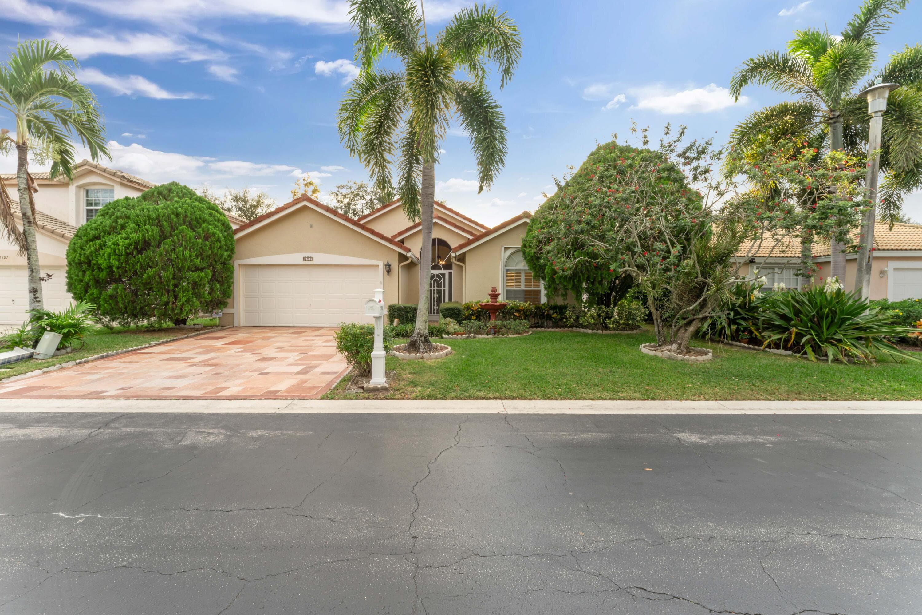 2705 Pointe Circle, Greenacres, FL 33413 — photo 5 of 46
