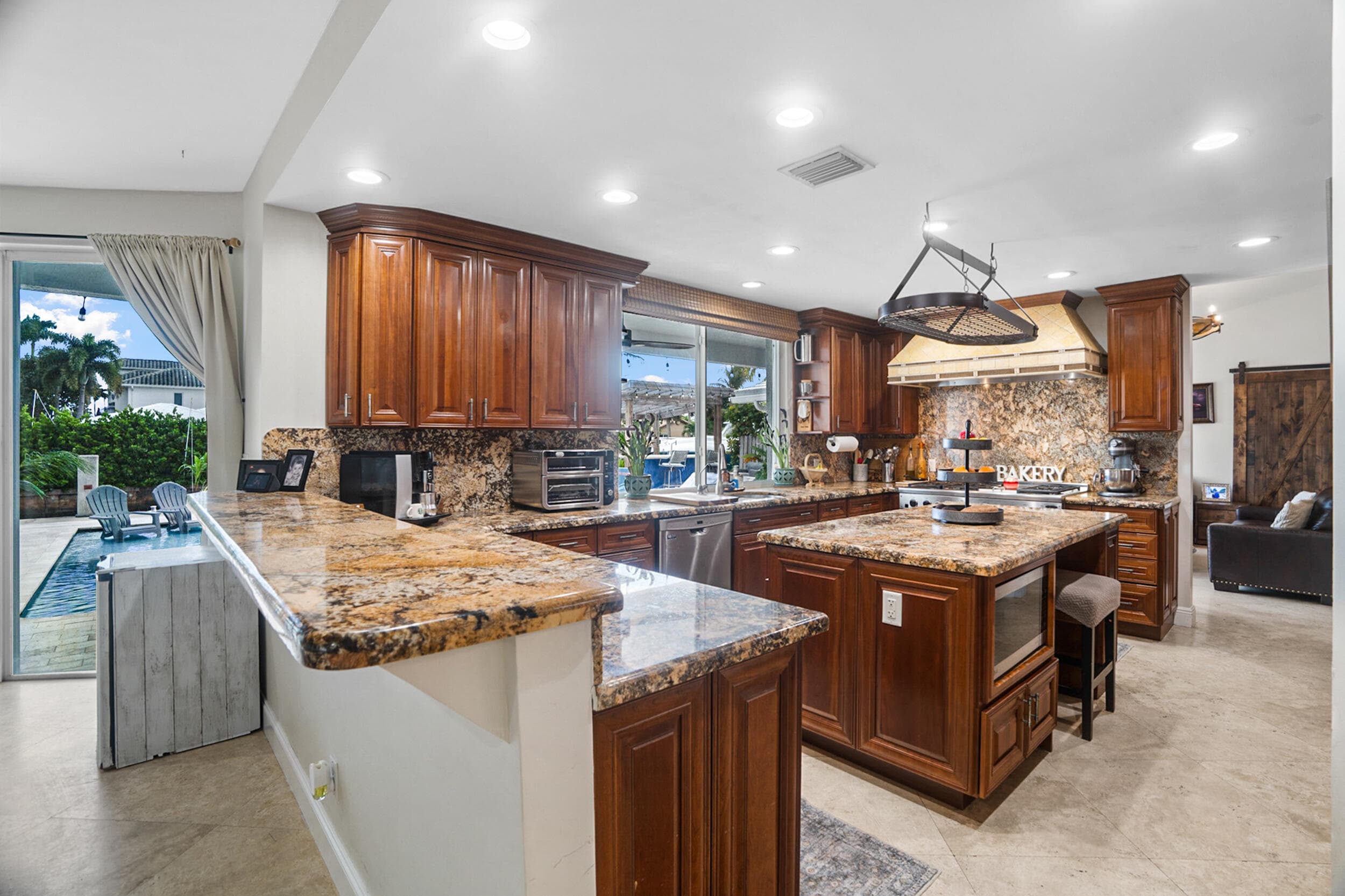 5798 NE 7th Avenue, Boca Raton, FL 33487 — photo 10 of 41